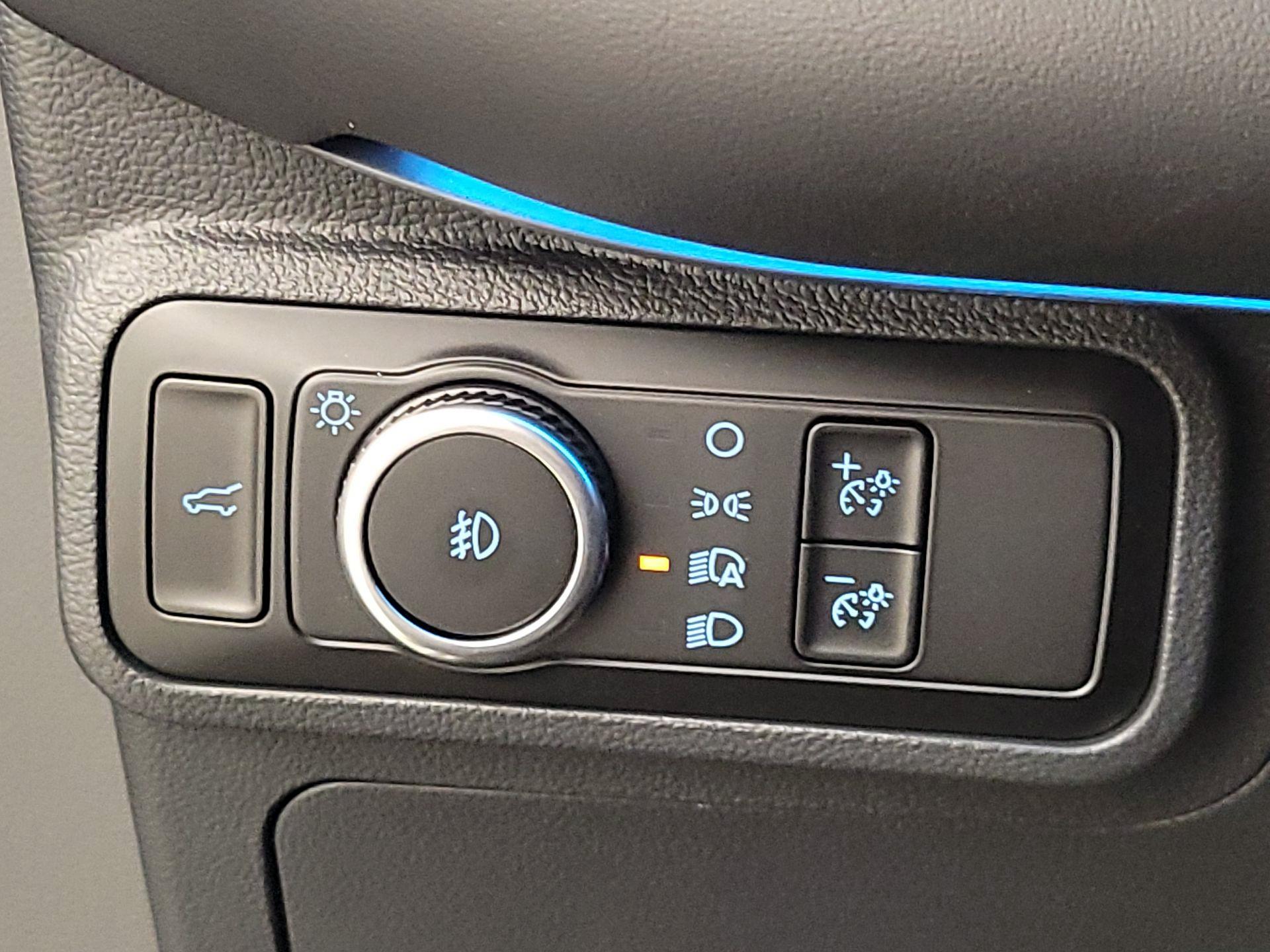 Thumbnail: 2025 Ford Explorer - 13