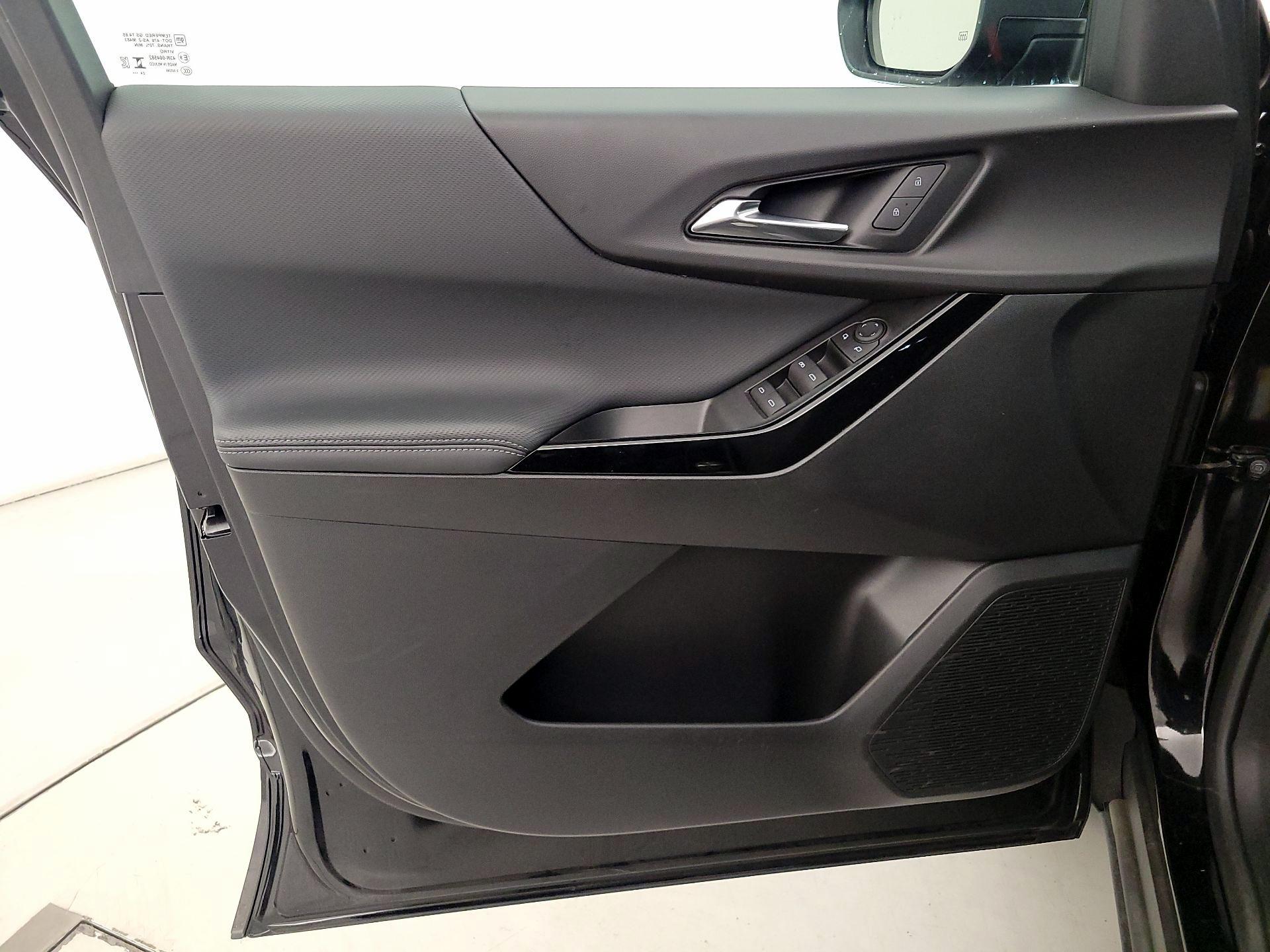 Thumbnail: 2025 Chevrolet Equinox - 12