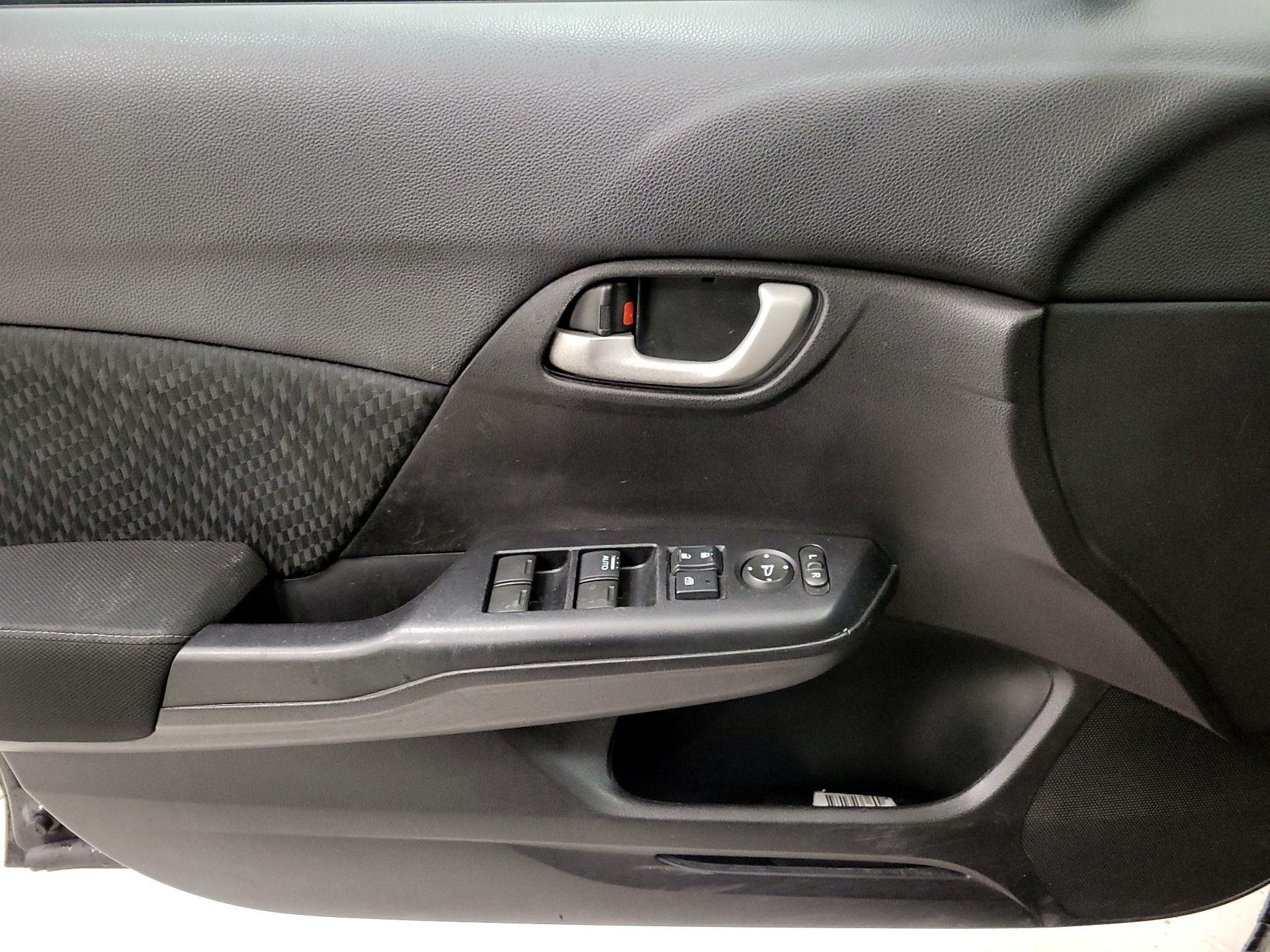 Thumbnail: 2015 Honda Civic - 12