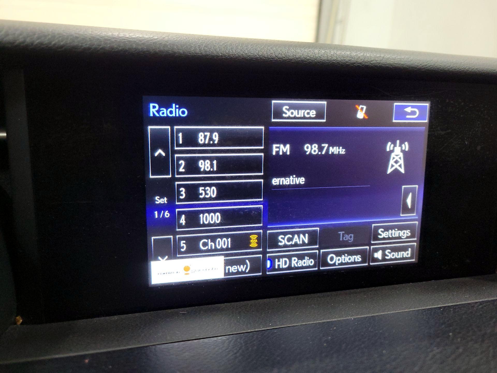 Thumbnail: 2015 Lexus IS - 16