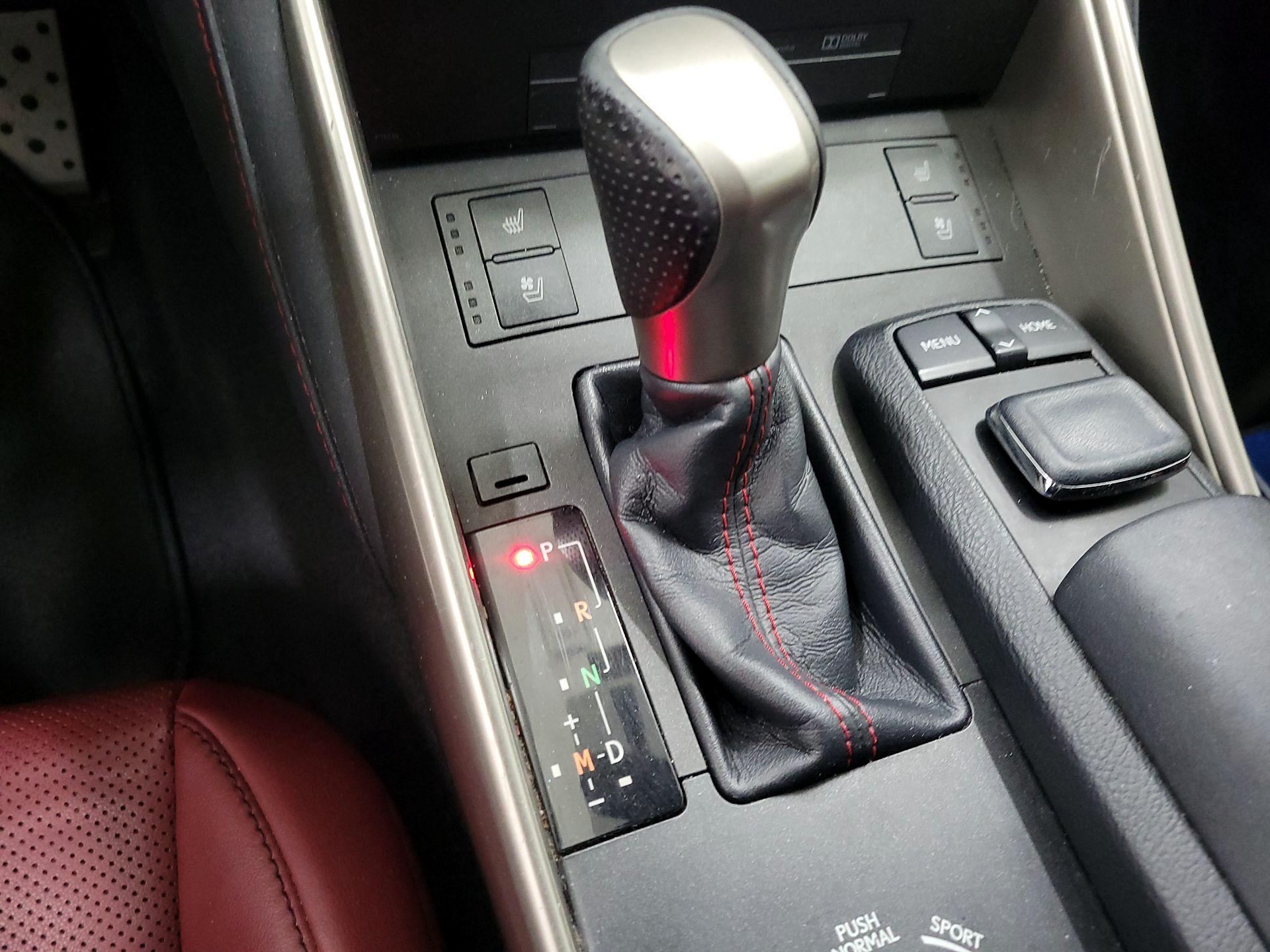 Thumbnail: 2015 Lexus IS - 18