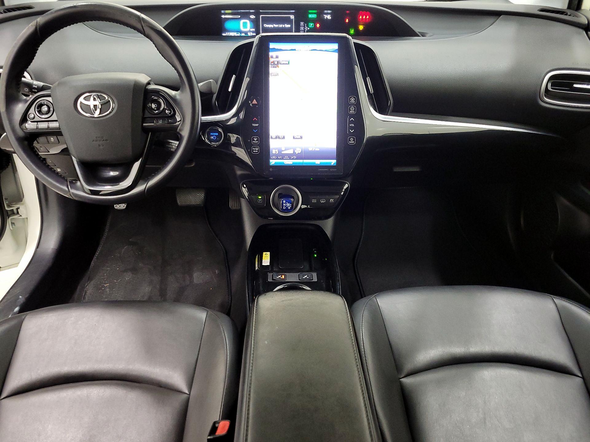 Thumbnail: 2020 Toyota Prius Prime - 9