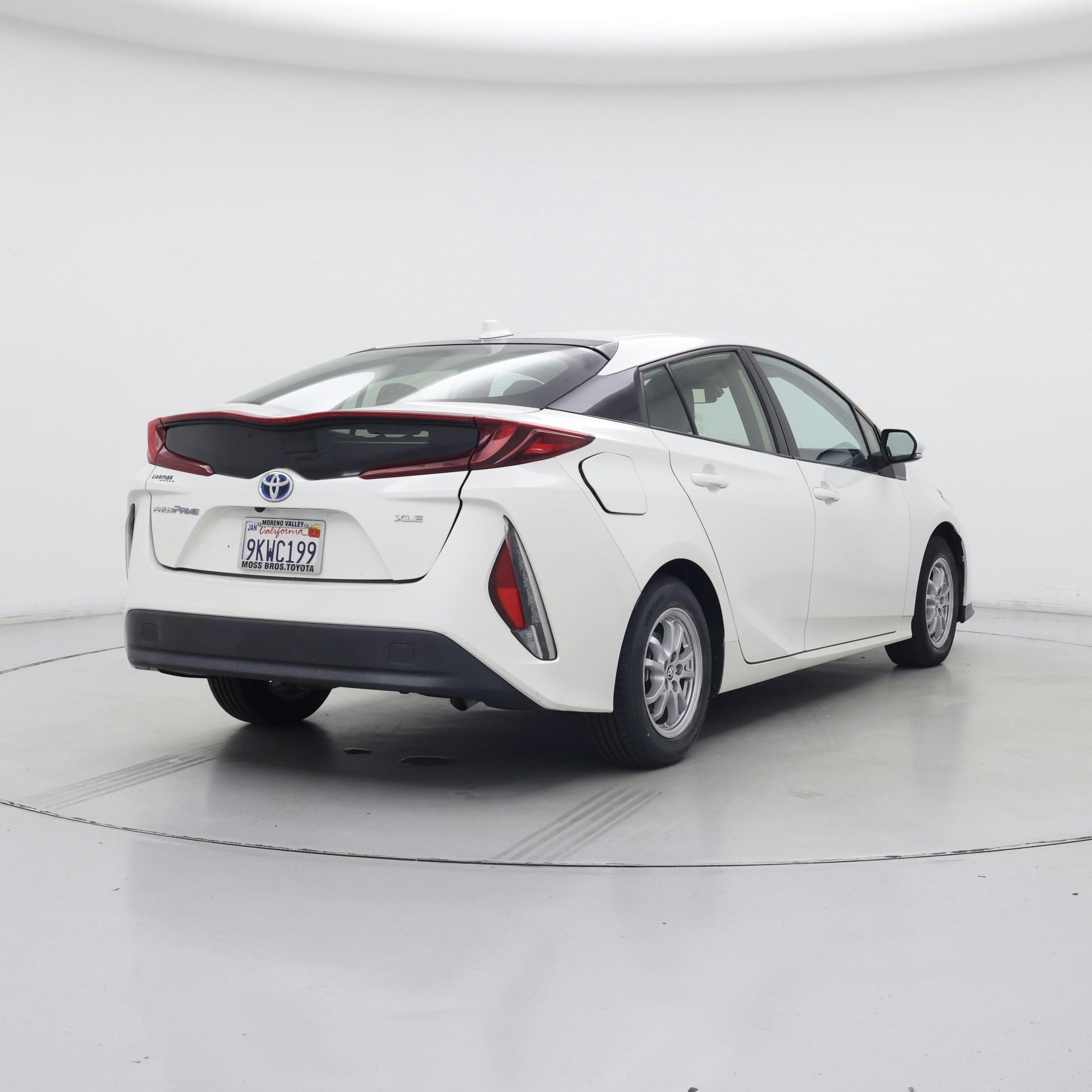 Thumbnail: 2020 Toyota Prius Prime - 8