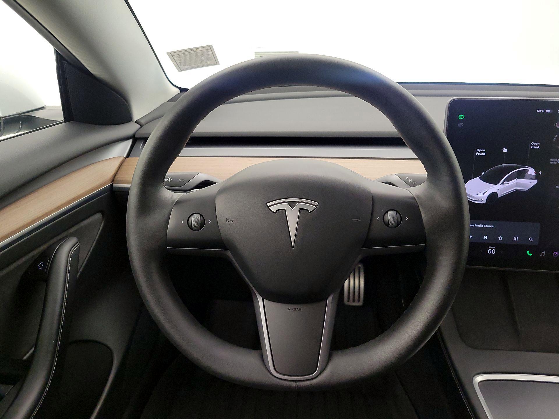 Thumbnail: 2021 Tesla Model 3 - 10