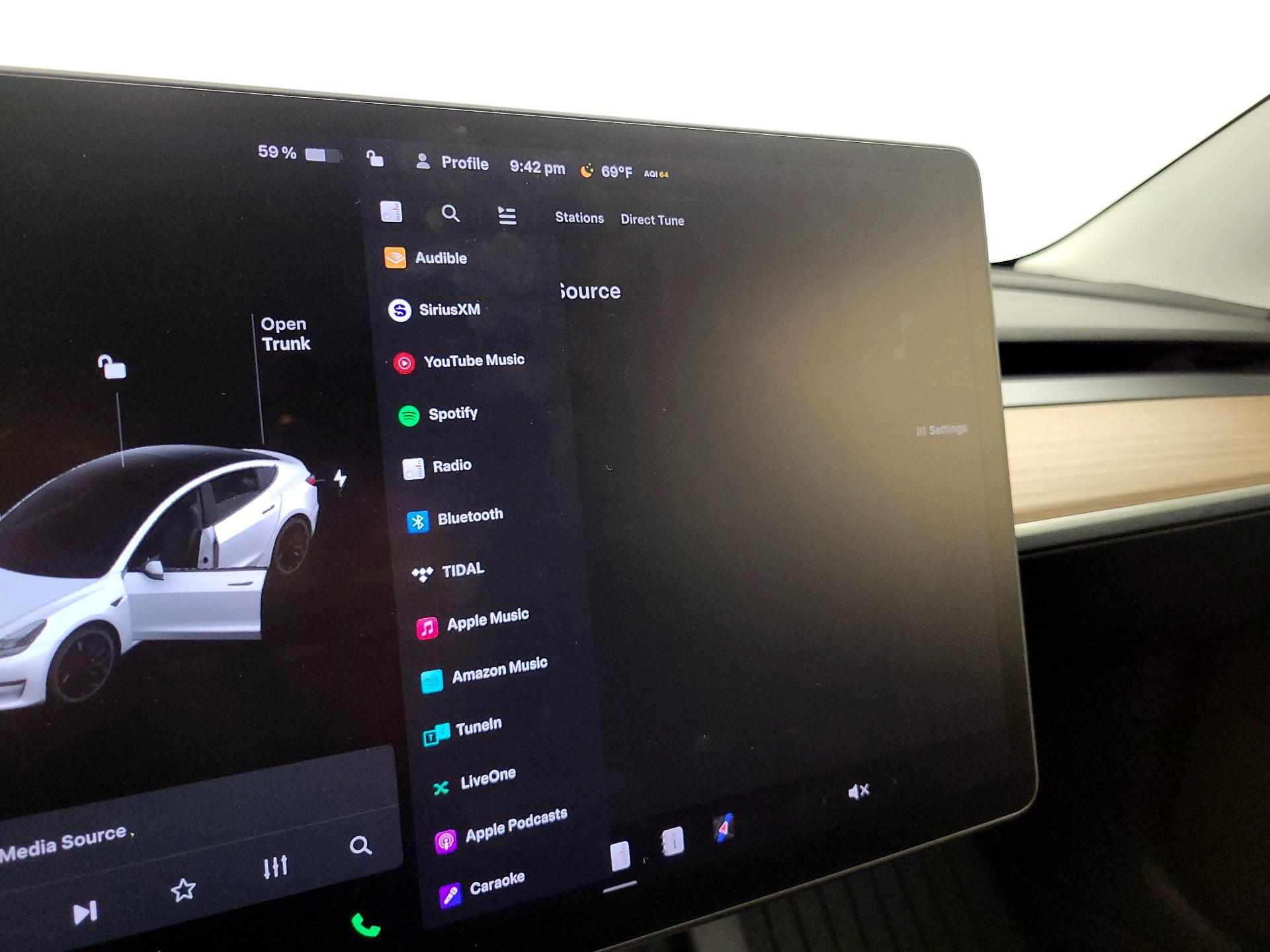 Thumbnail: 2021 Tesla Model 3 - 14