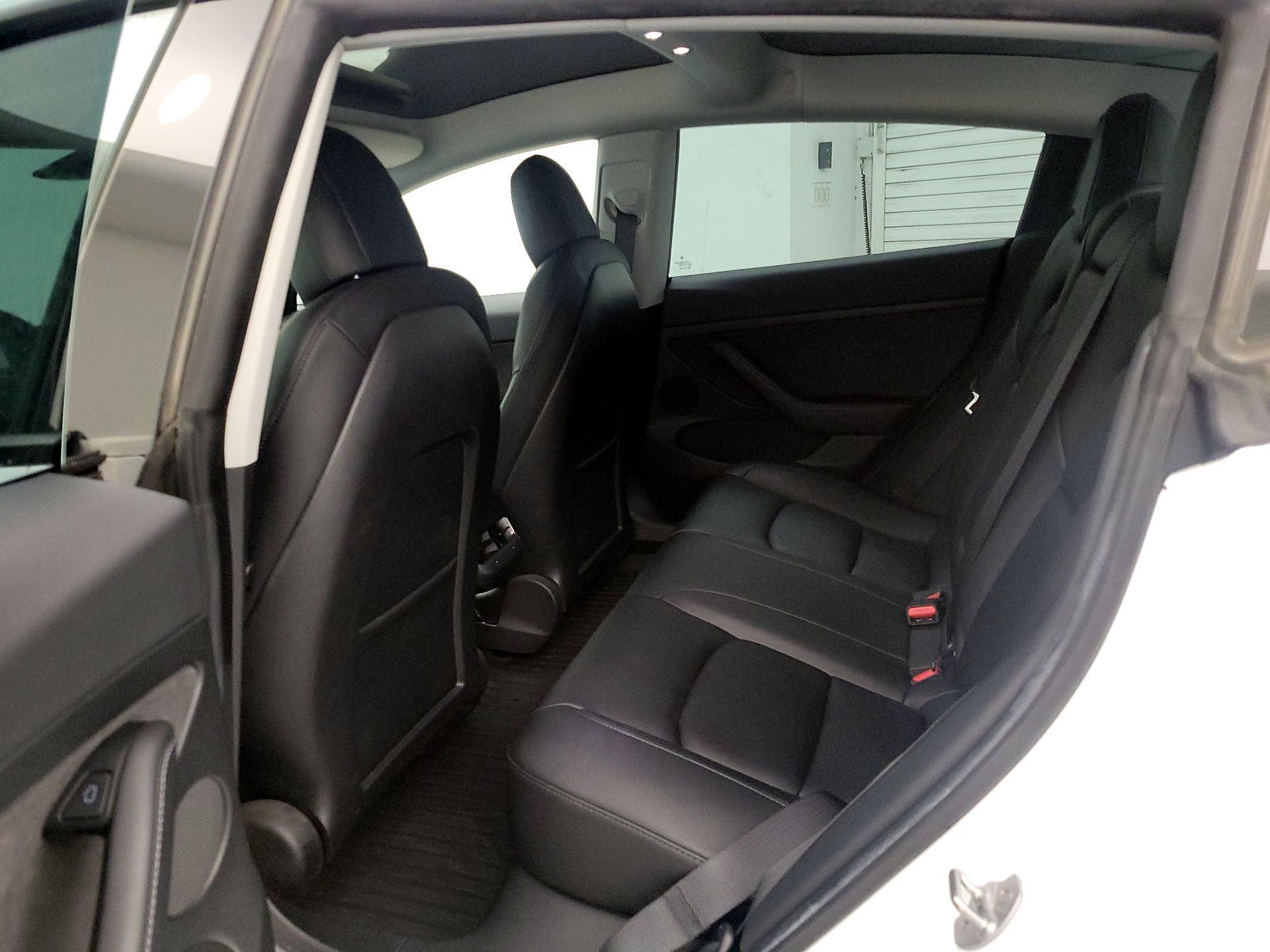 Thumbnail: 2021 Tesla Model 3 - 18