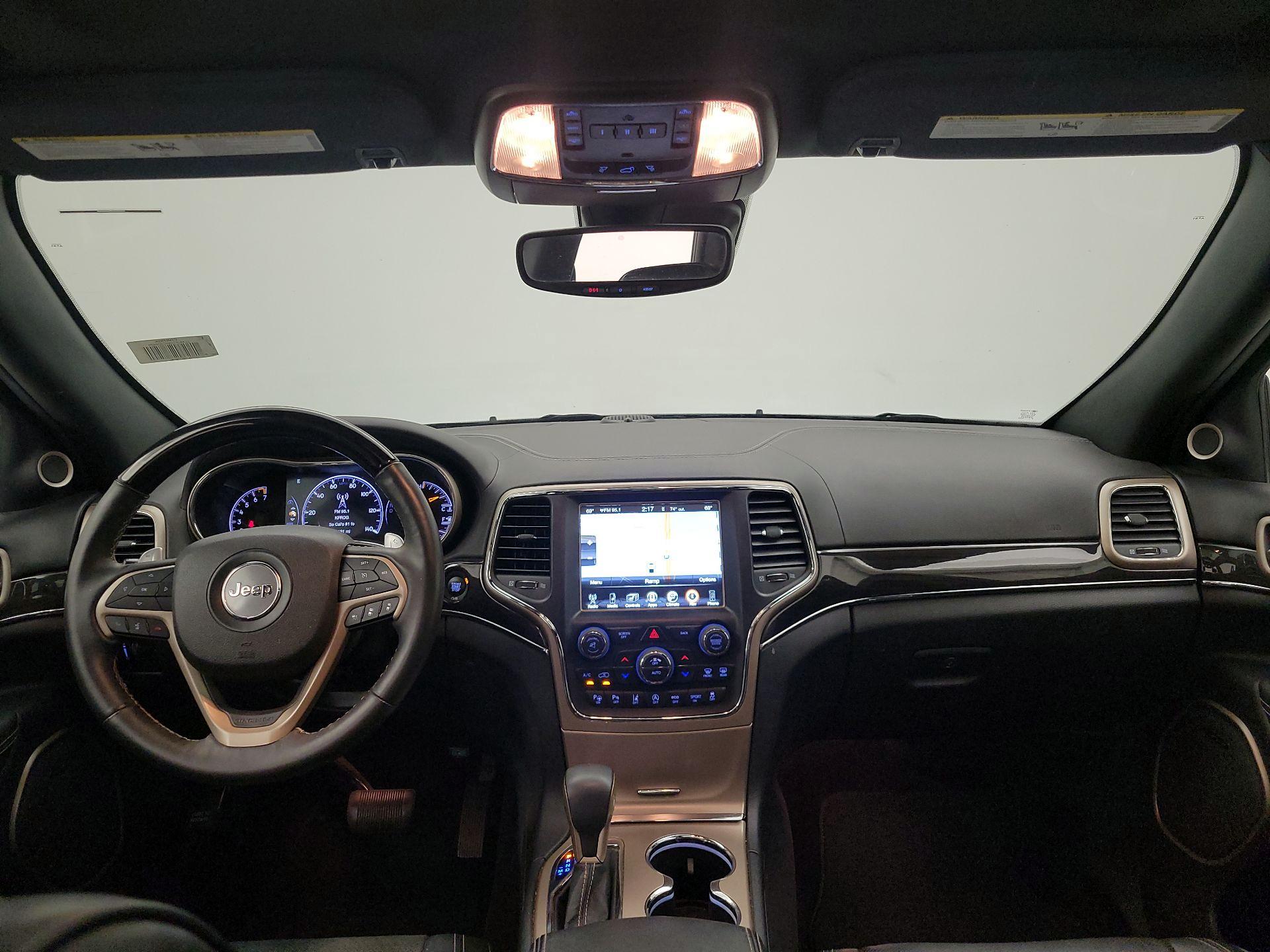 Thumbnail: 2017 Jeep Grand Cherokee - 9