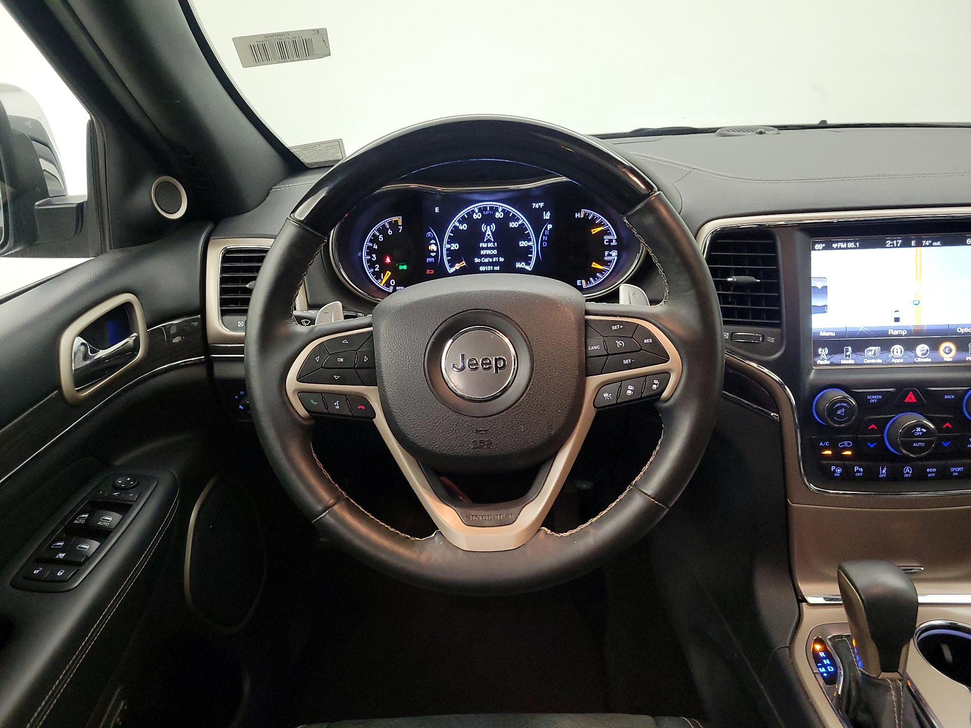 Thumbnail: 2017 Jeep Grand Cherokee - 10