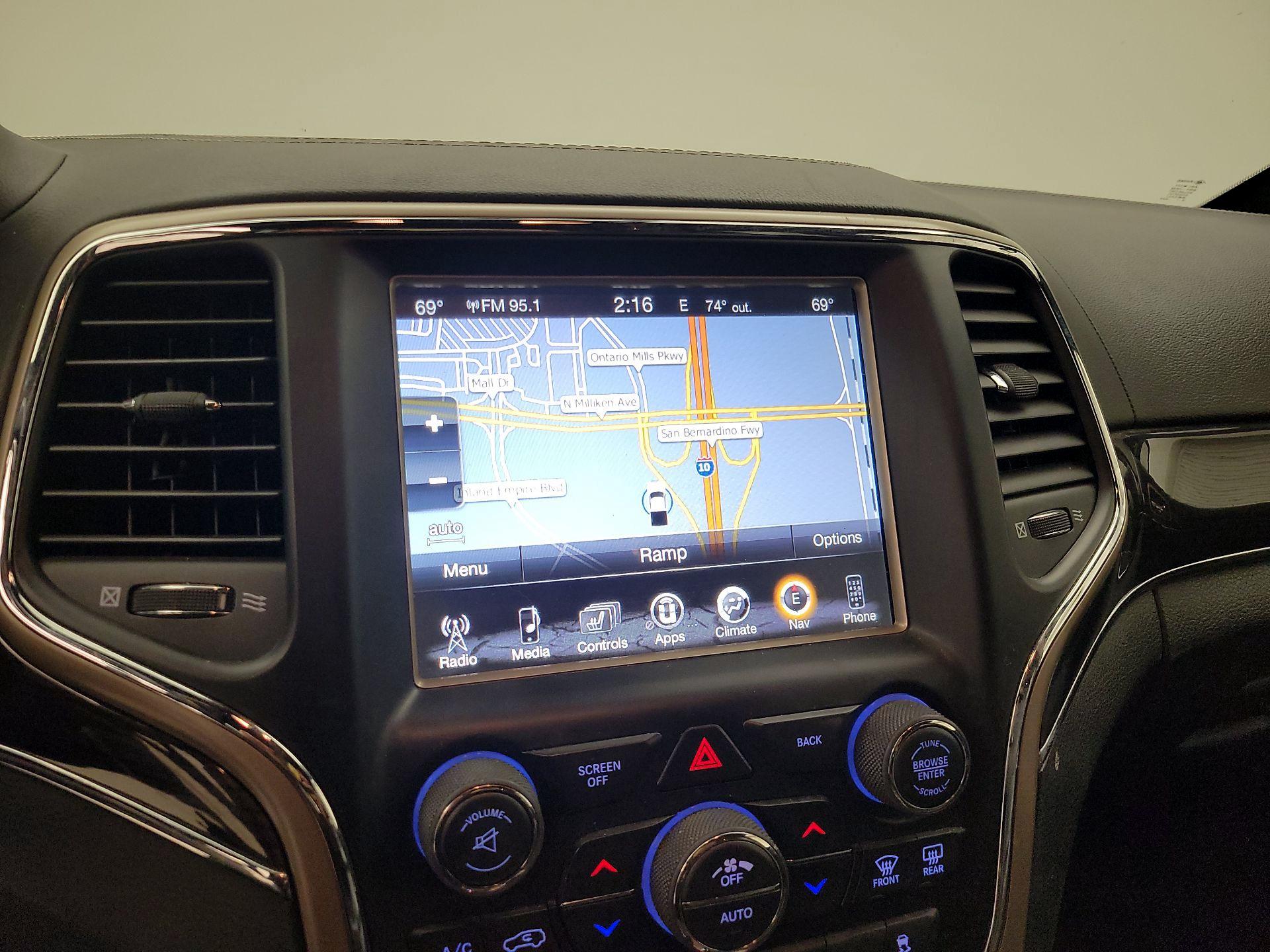 Thumbnail: 2017 Jeep Grand Cherokee - 14