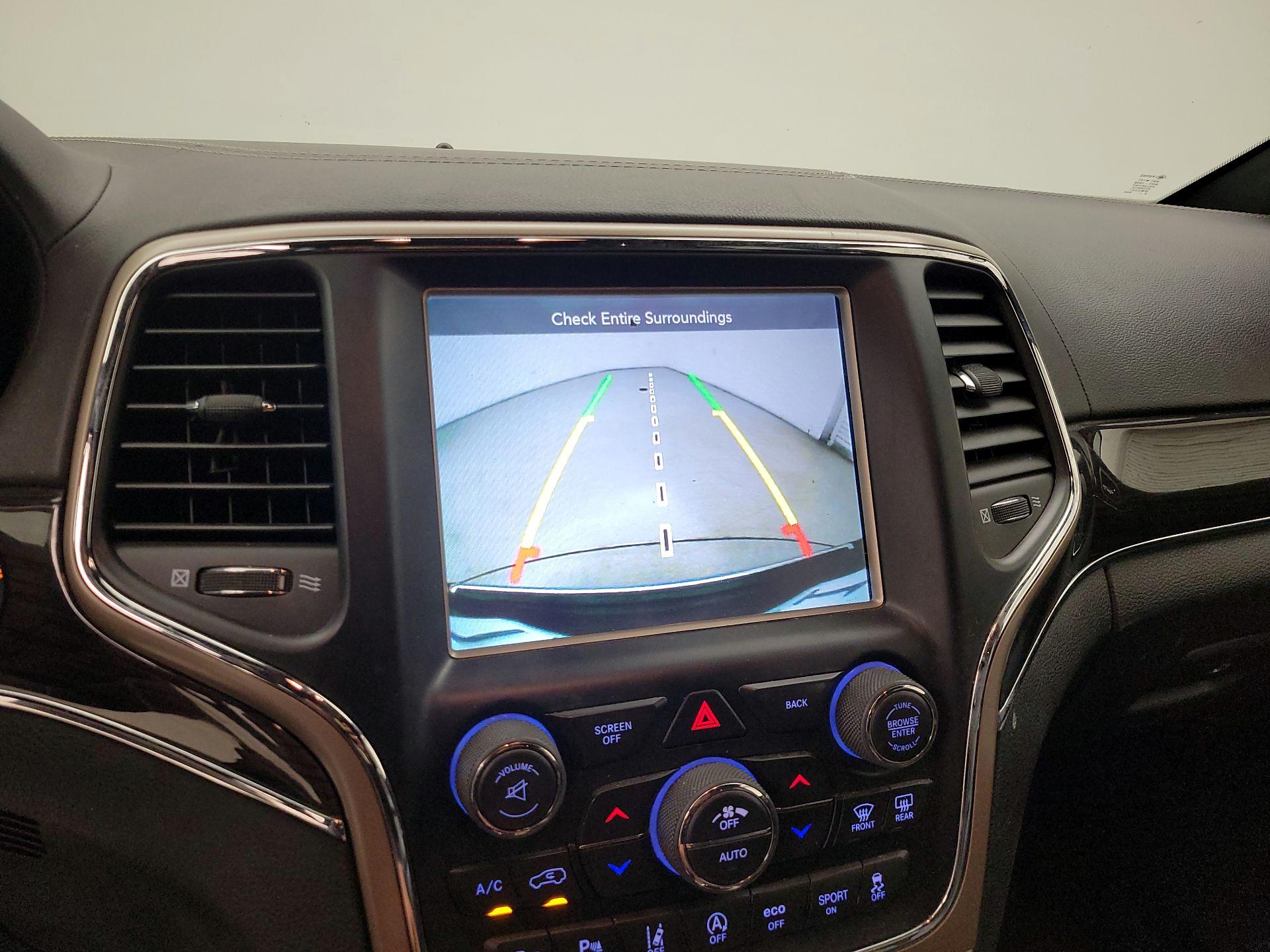 Thumbnail: 2017 Jeep Grand Cherokee - 15