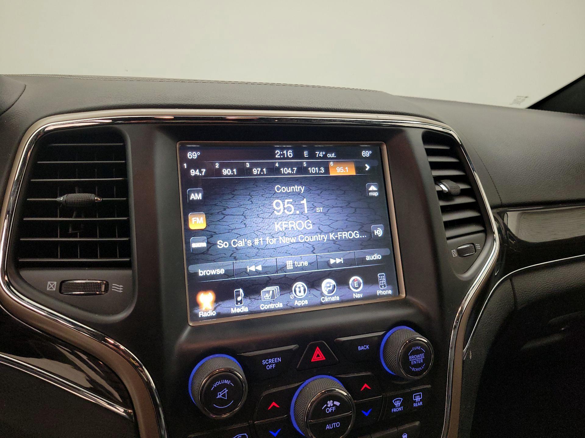 Thumbnail: 2017 Jeep Grand Cherokee - 16