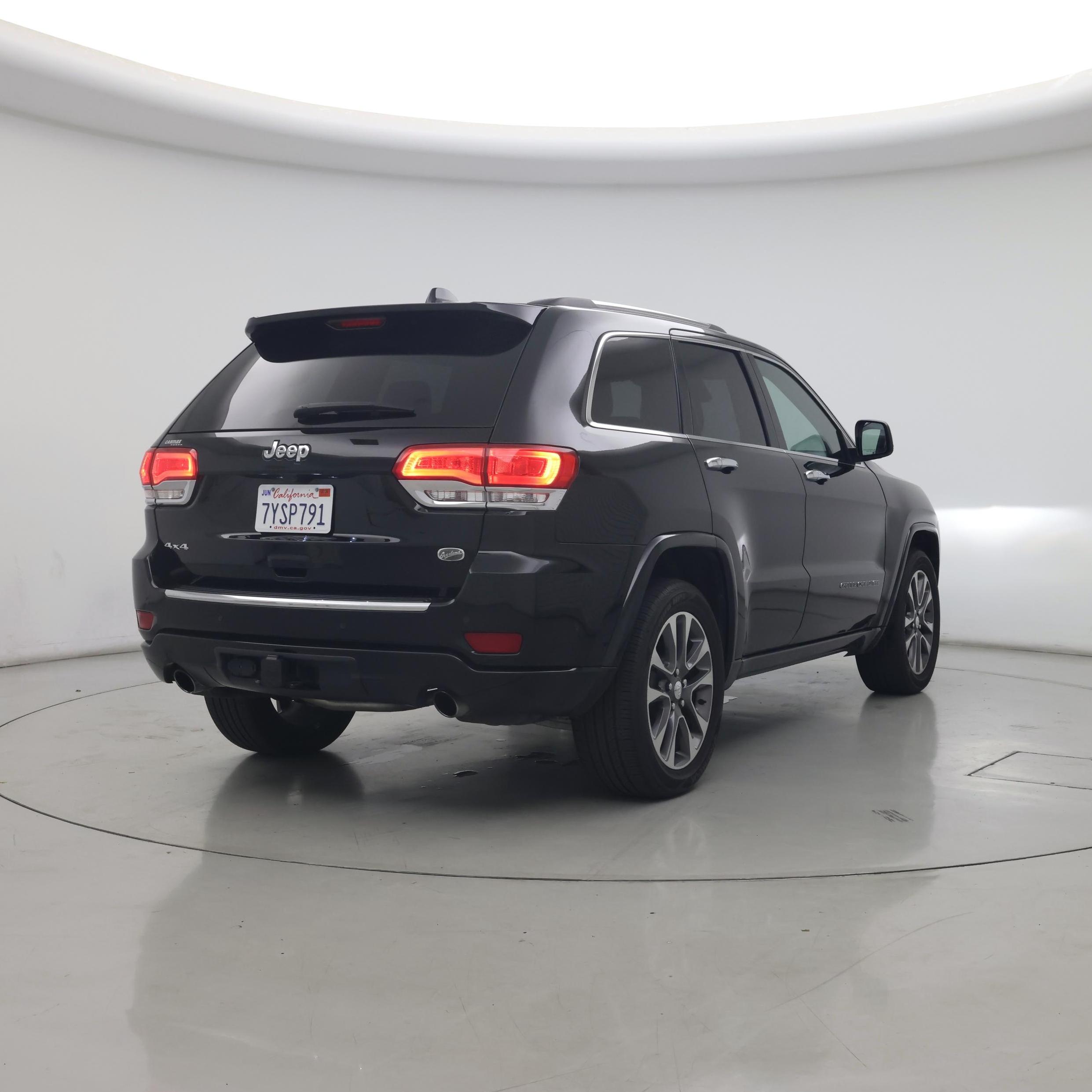 Thumbnail: 2017 Jeep Grand Cherokee - 8