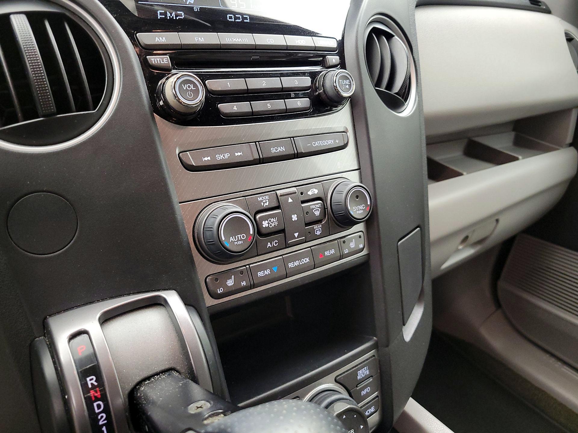 Thumbnail: 2014 Honda Pilot - 16