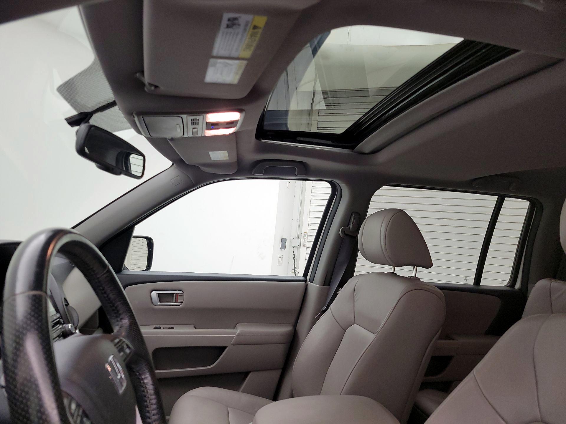 Thumbnail: 2014 Honda Pilot - 19