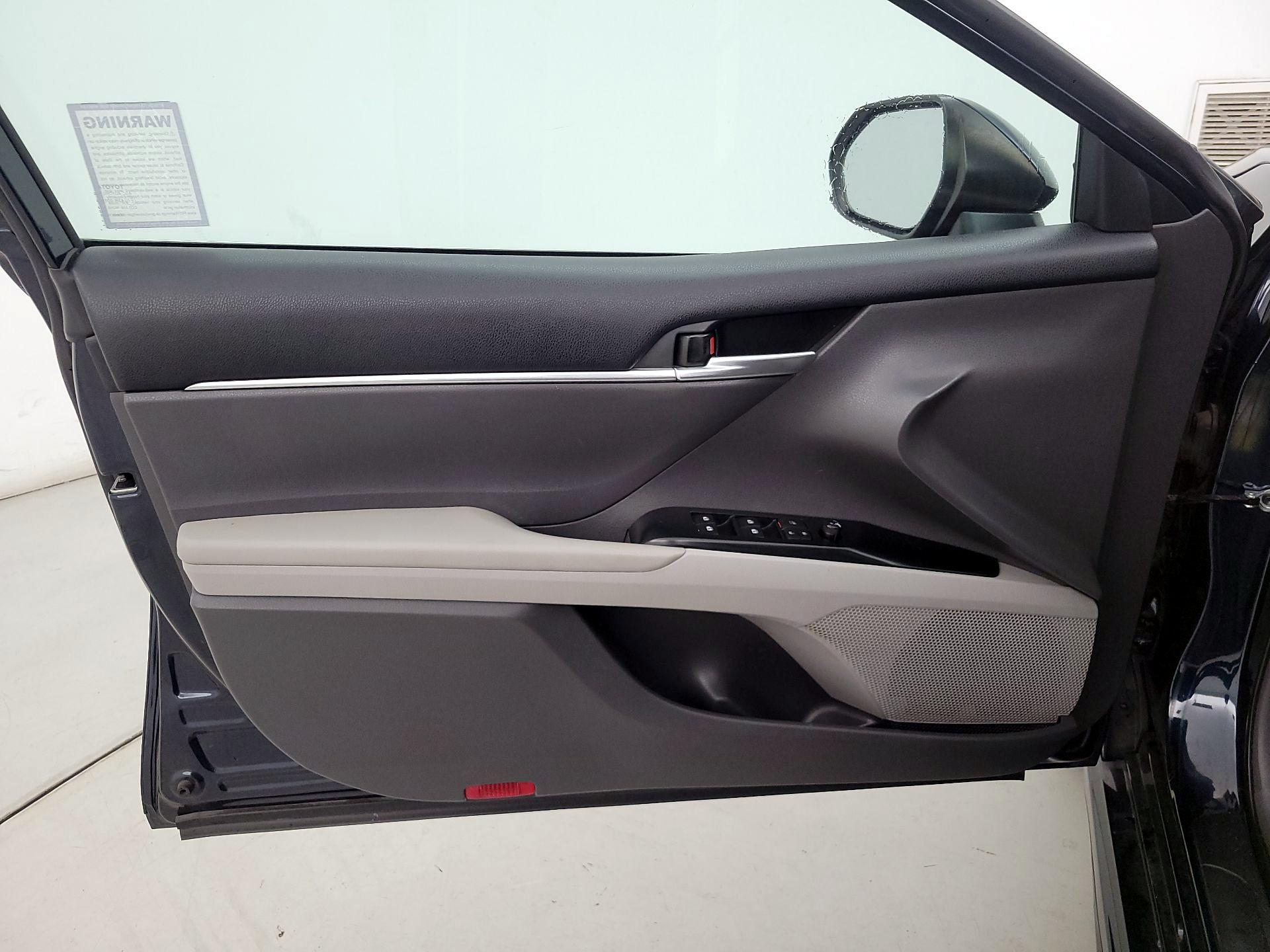 Thumbnail: 2020 Toyota Camry - 12