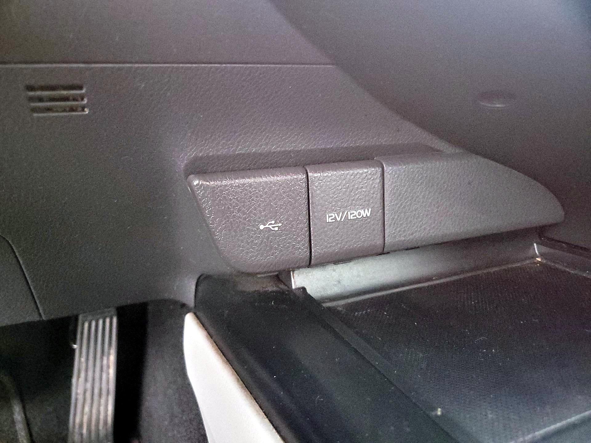 Thumbnail: 2020 Toyota Camry - 18