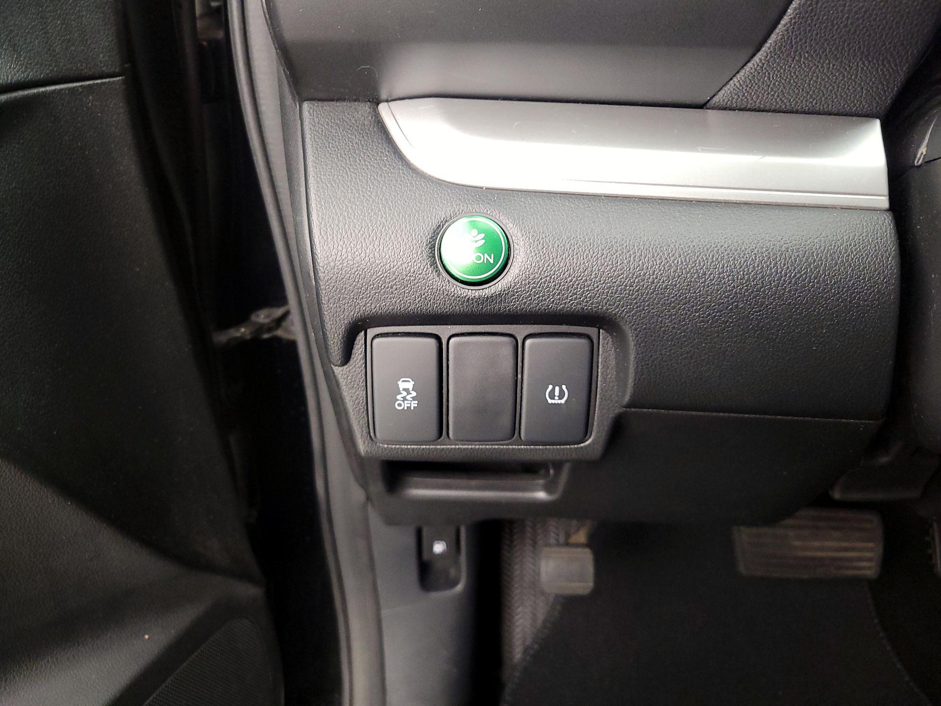 Thumbnail: 2016 Honda CR-V - 13