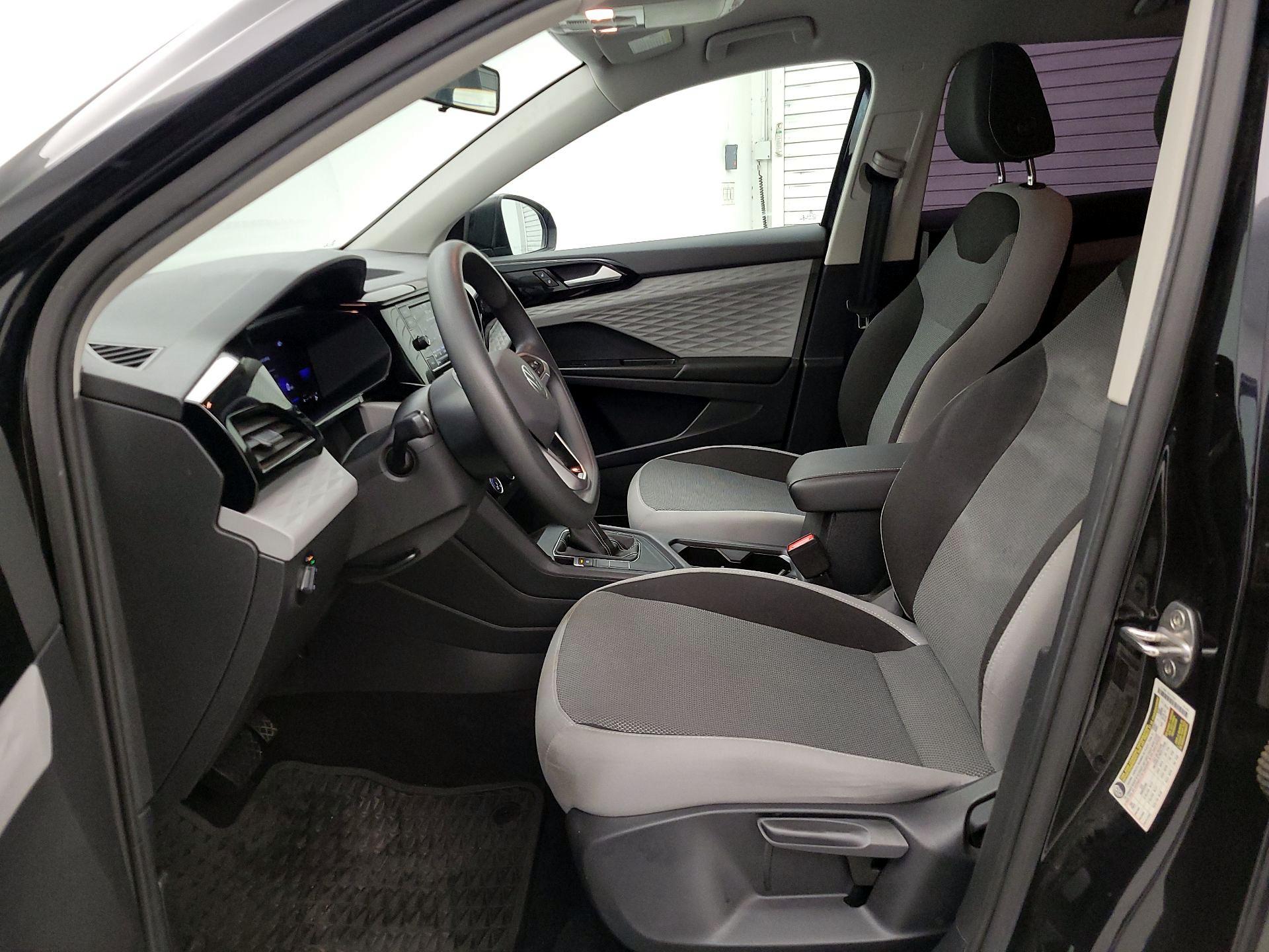 Thumbnail: 2022 Volkswagen Taos - 11