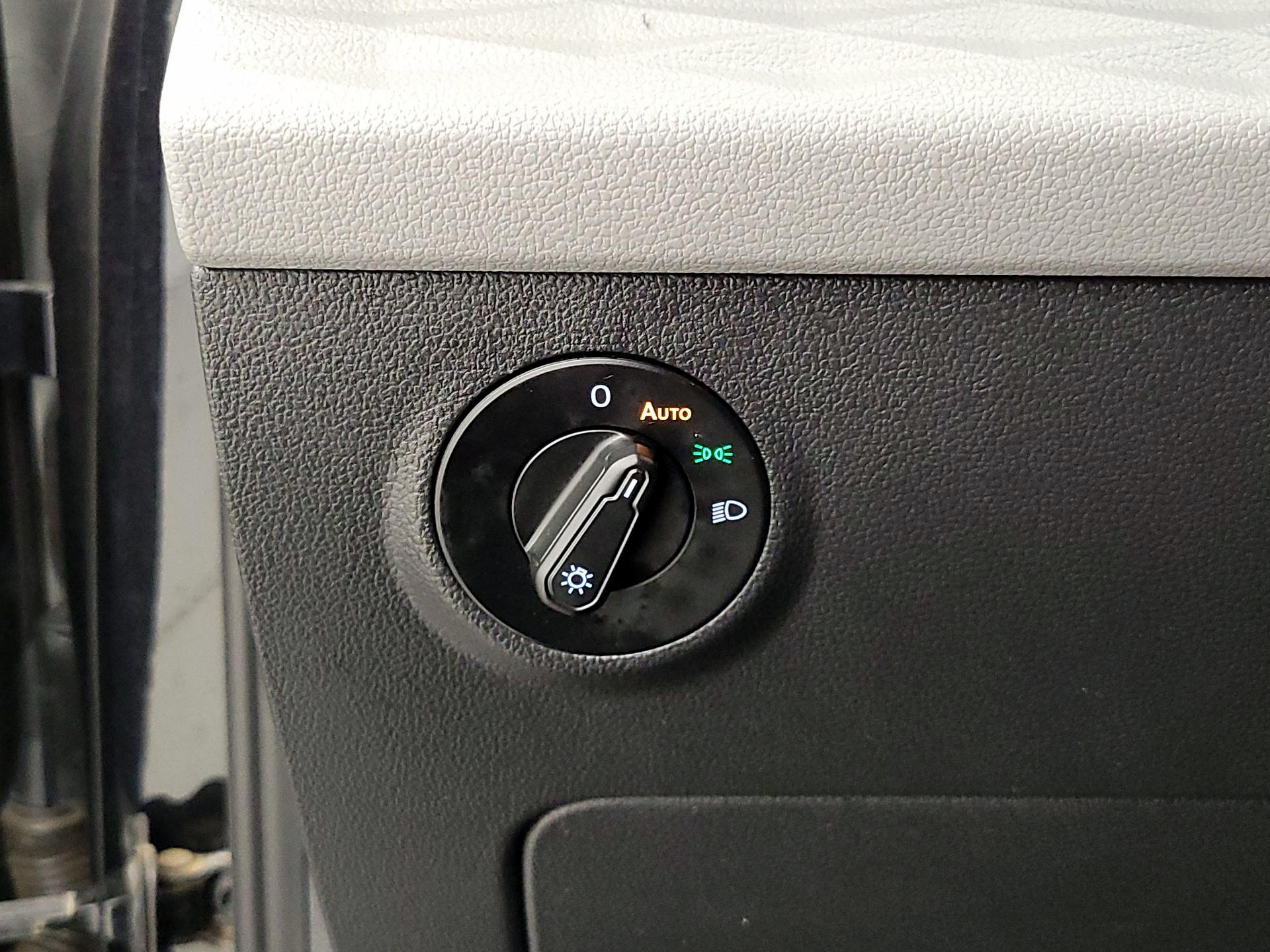 Thumbnail: 2022 Volkswagen Taos - 13