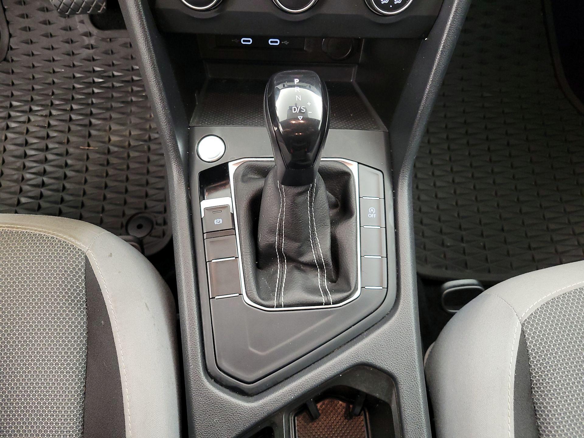 Thumbnail: 2022 Volkswagen Taos - 17