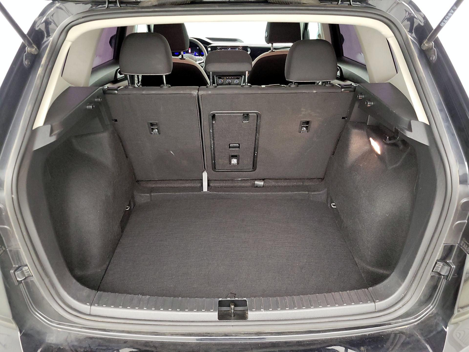 Thumbnail: 2022 Volkswagen Taos - 20