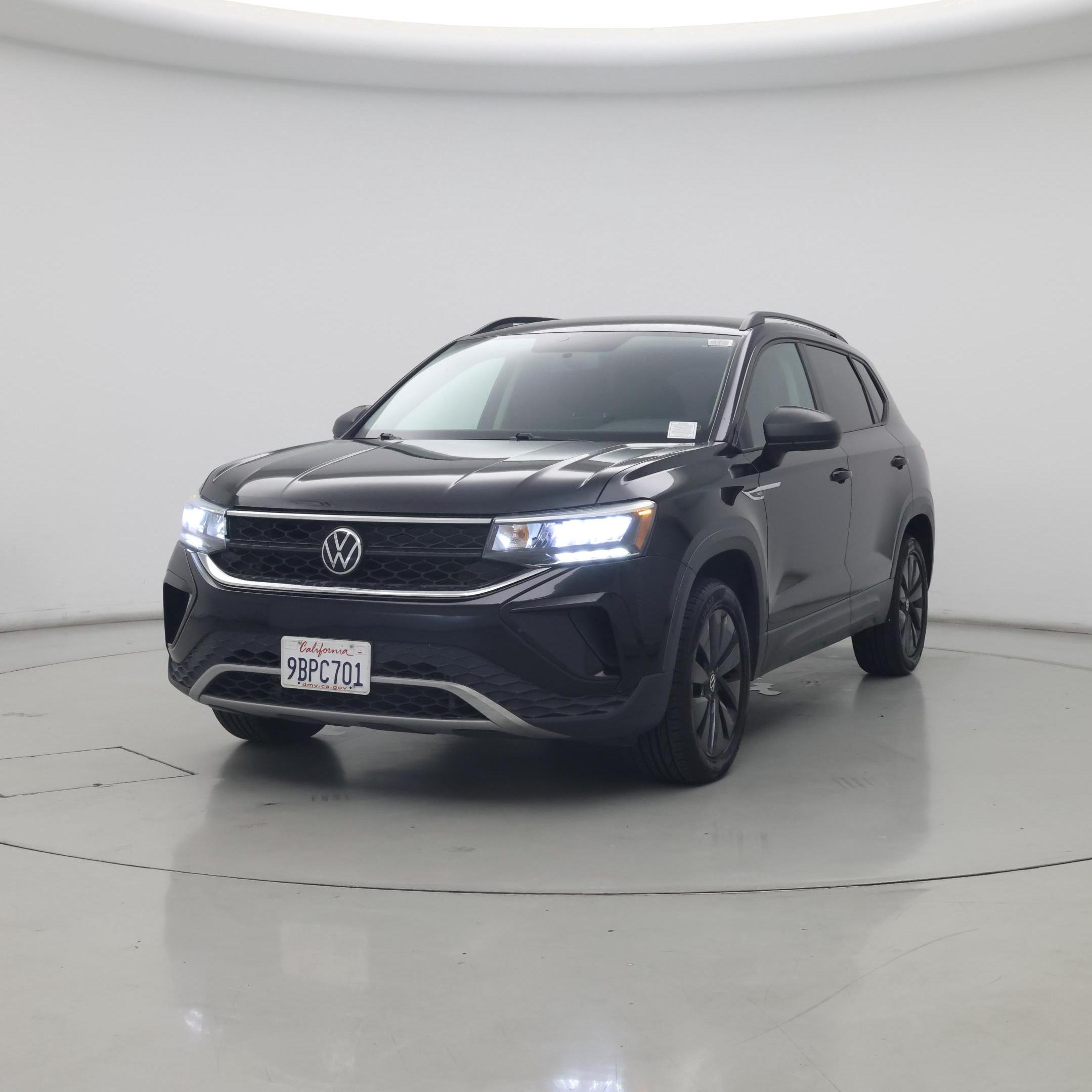 Thumbnail: 2022 Volkswagen Taos - 4