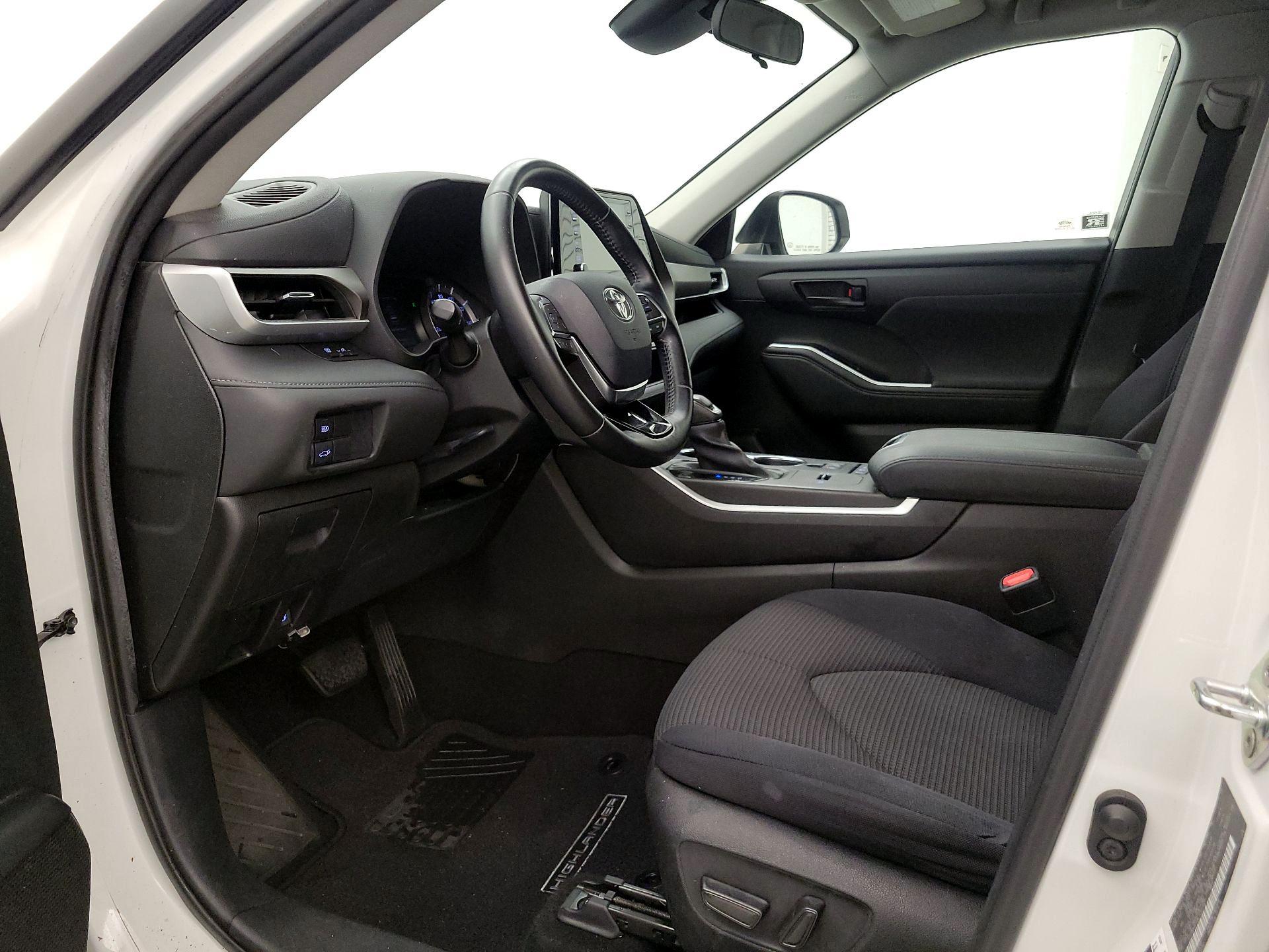 Thumbnail: 2020 Toyota Highlander - 11