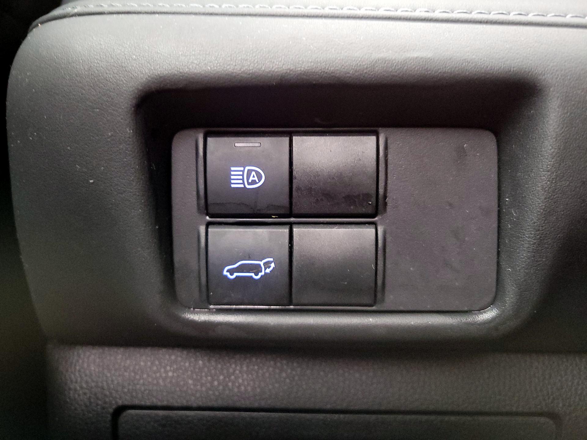 Thumbnail: 2020 Toyota Highlander - 13