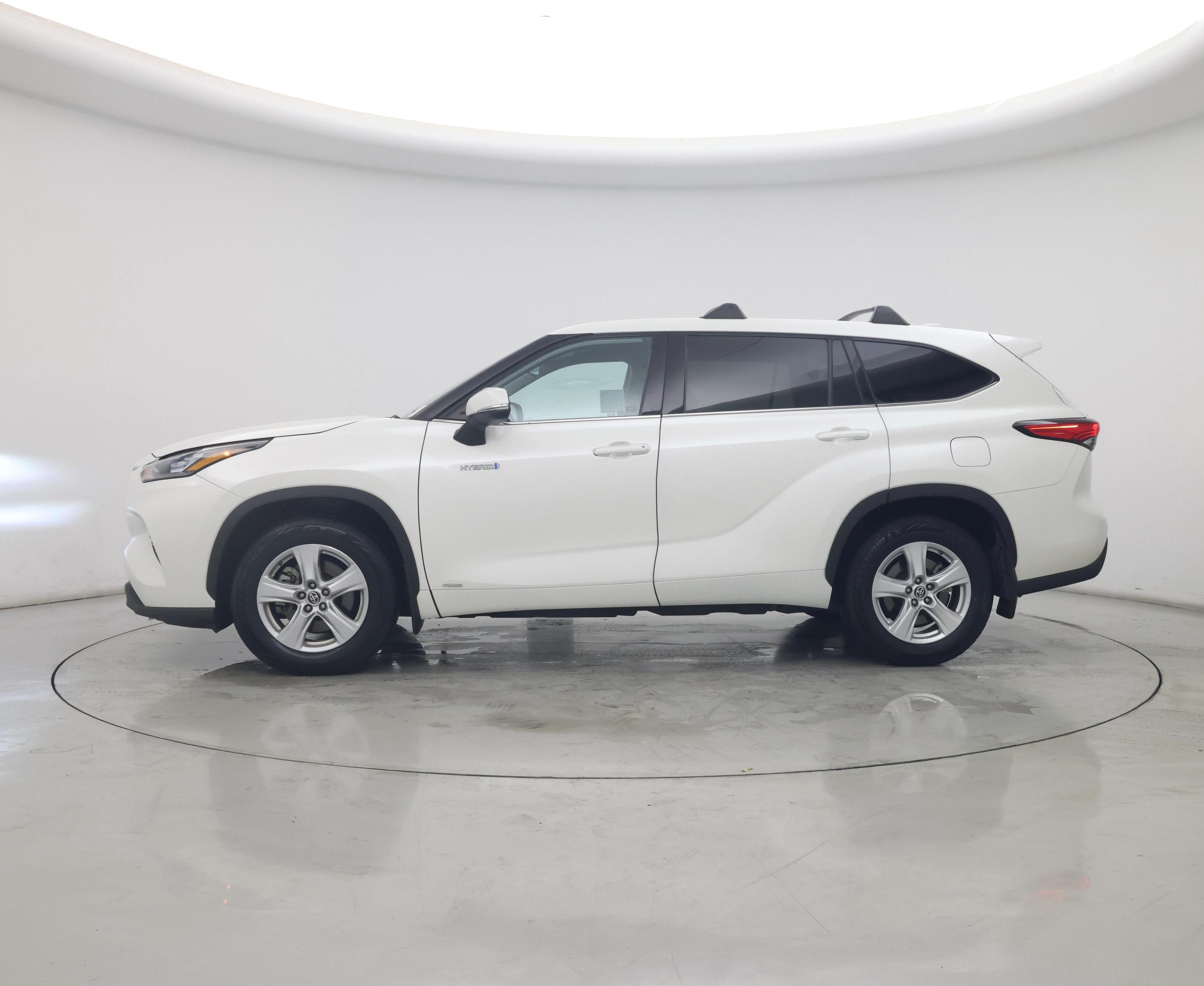 Thumbnail: 2020 Toyota Highlander - 3