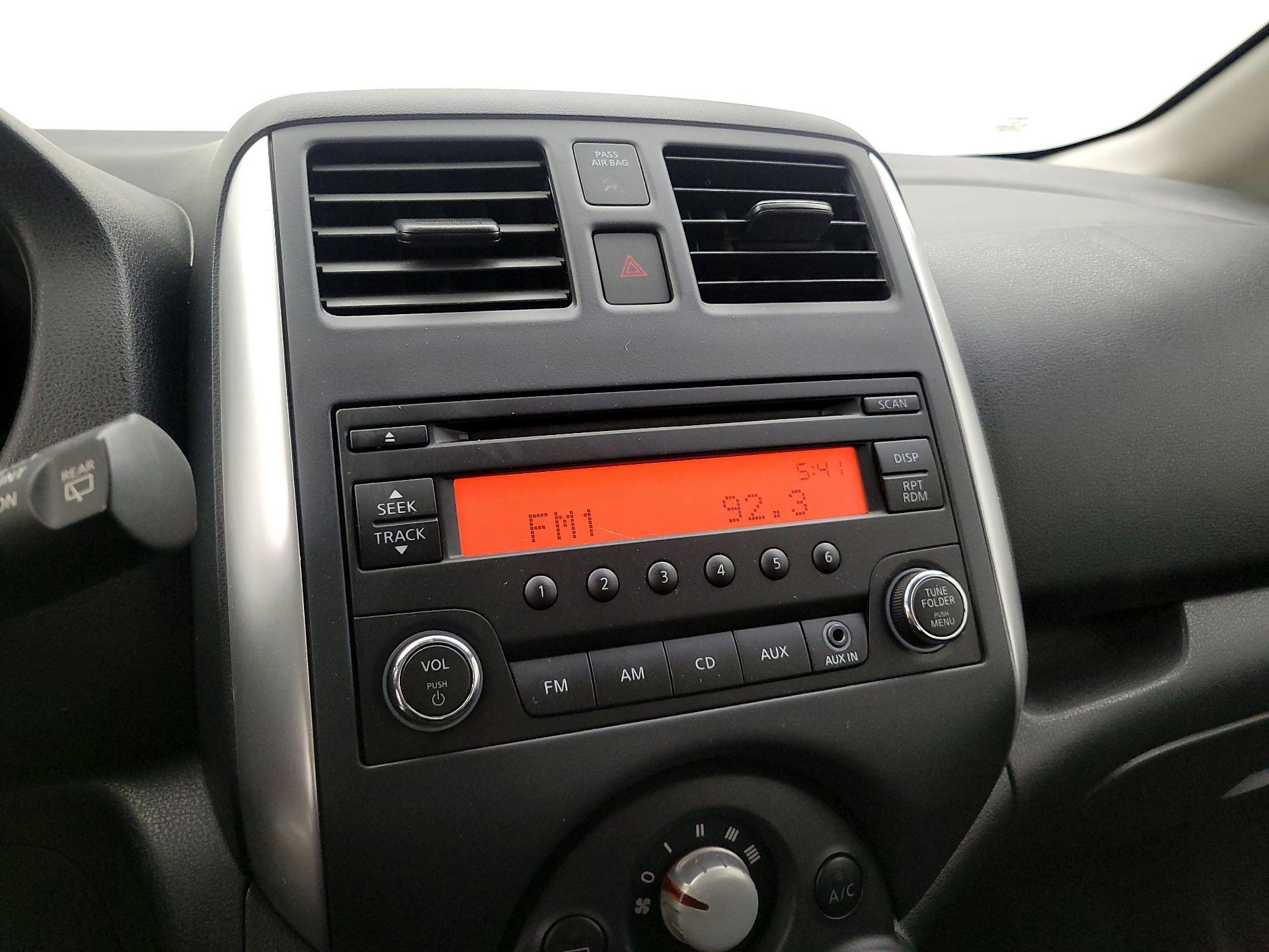 Thumbnail: 2014 Nissan Versa Note - 14