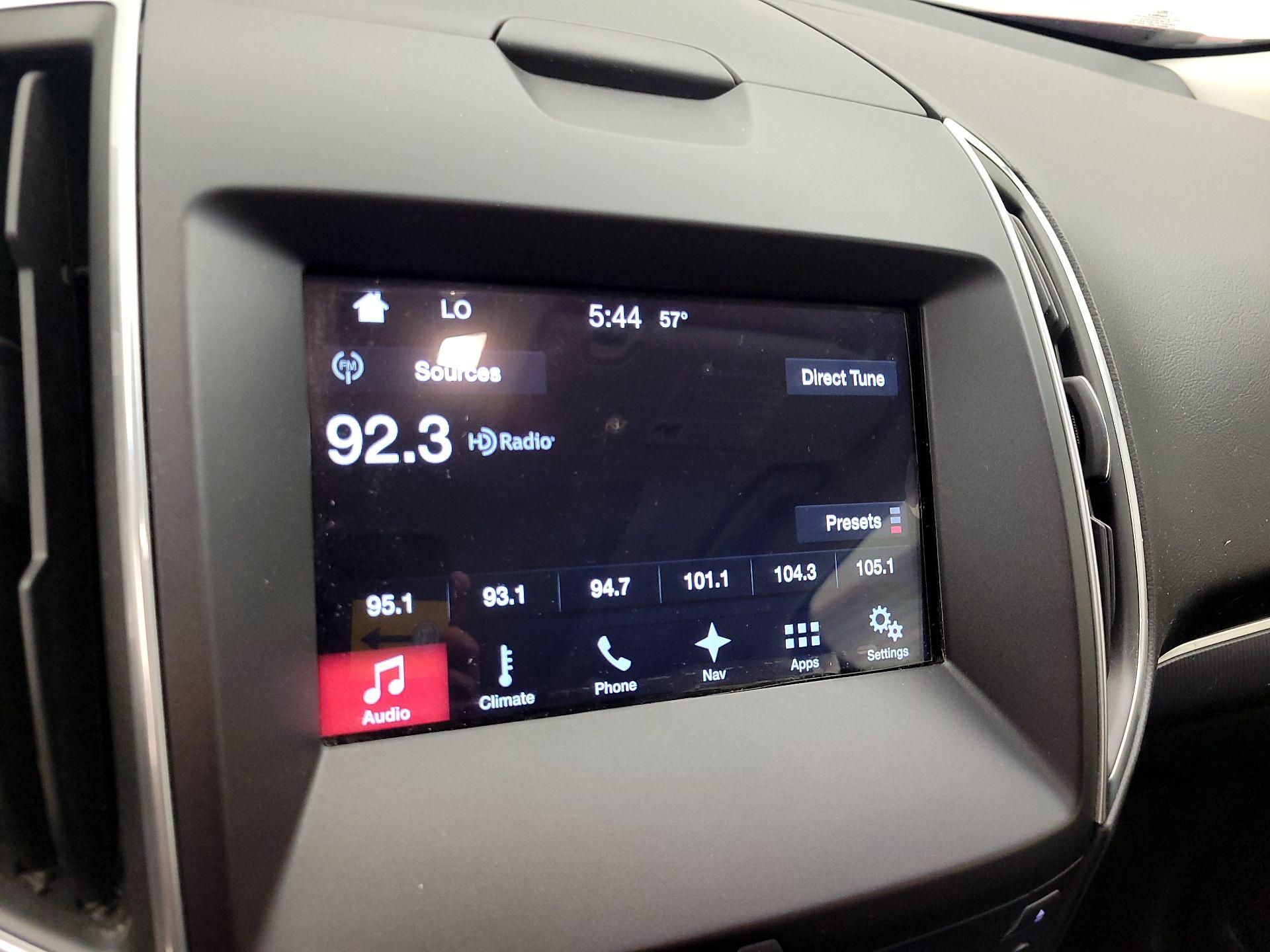 Thumbnail: 2016 Ford Edge - 15