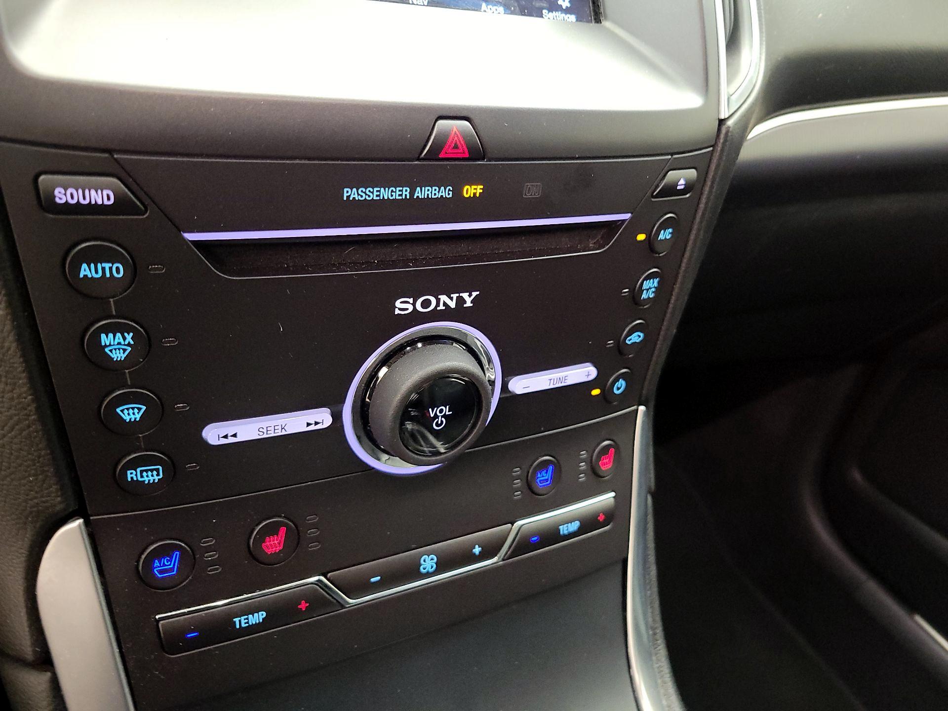 Thumbnail: 2016 Ford Edge - 16