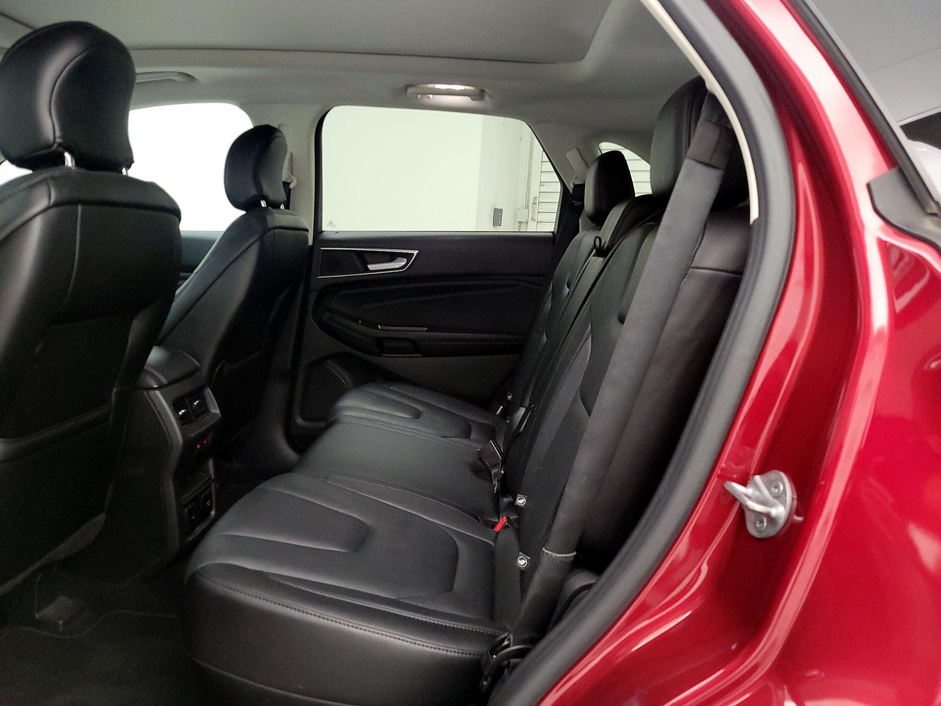 Thumbnail: 2016 Ford Edge - 19