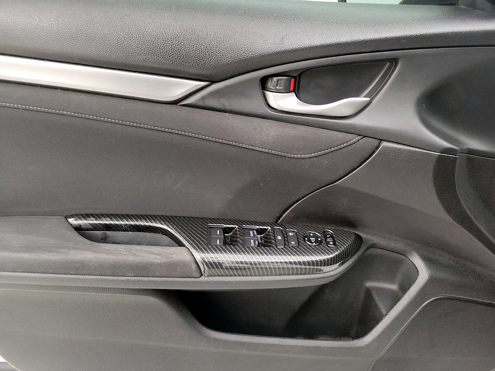 Thumbnail: 2017 Honda Civic - 12