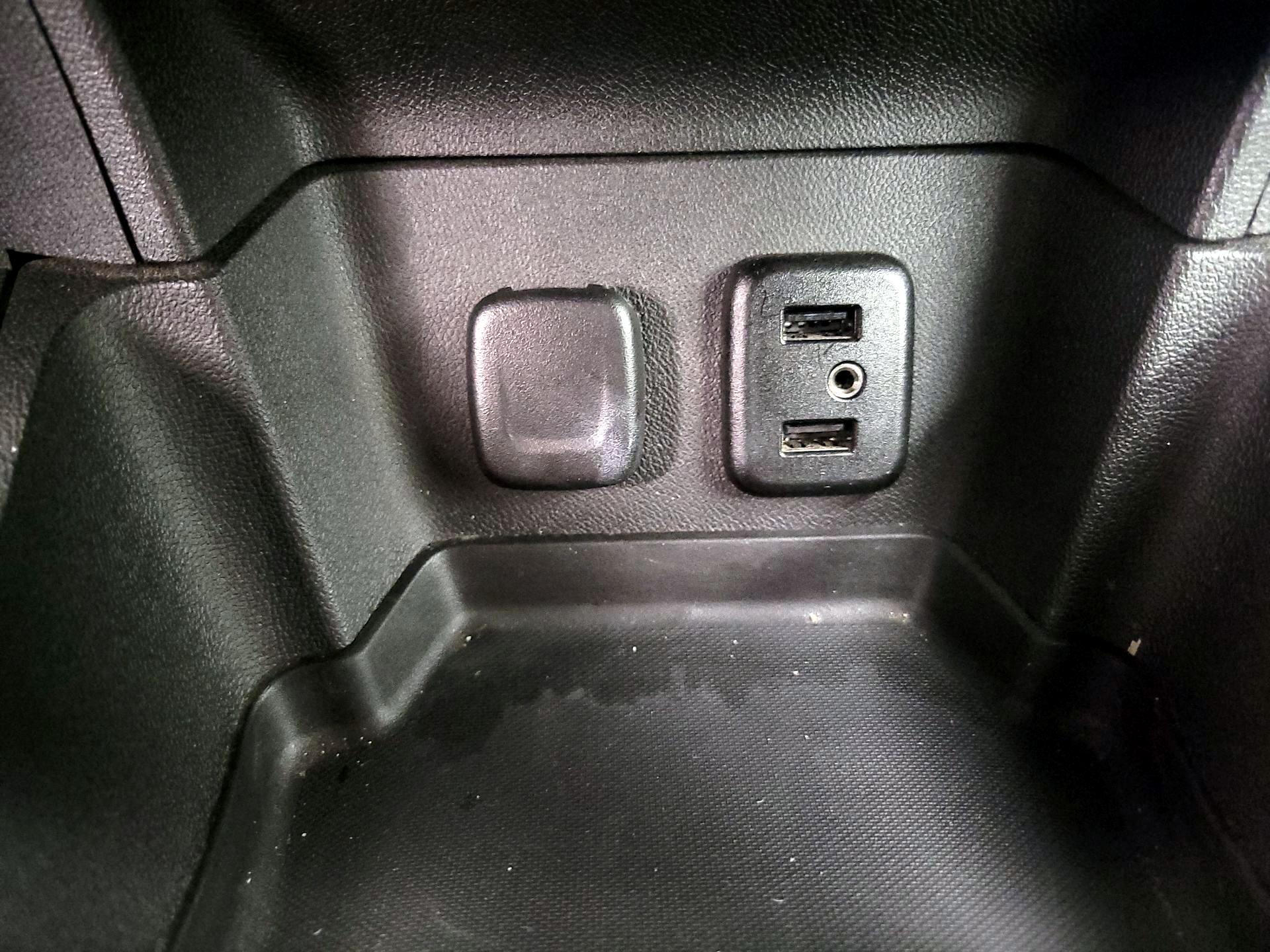 Thumbnail: 2016 Chevrolet Volt - 19