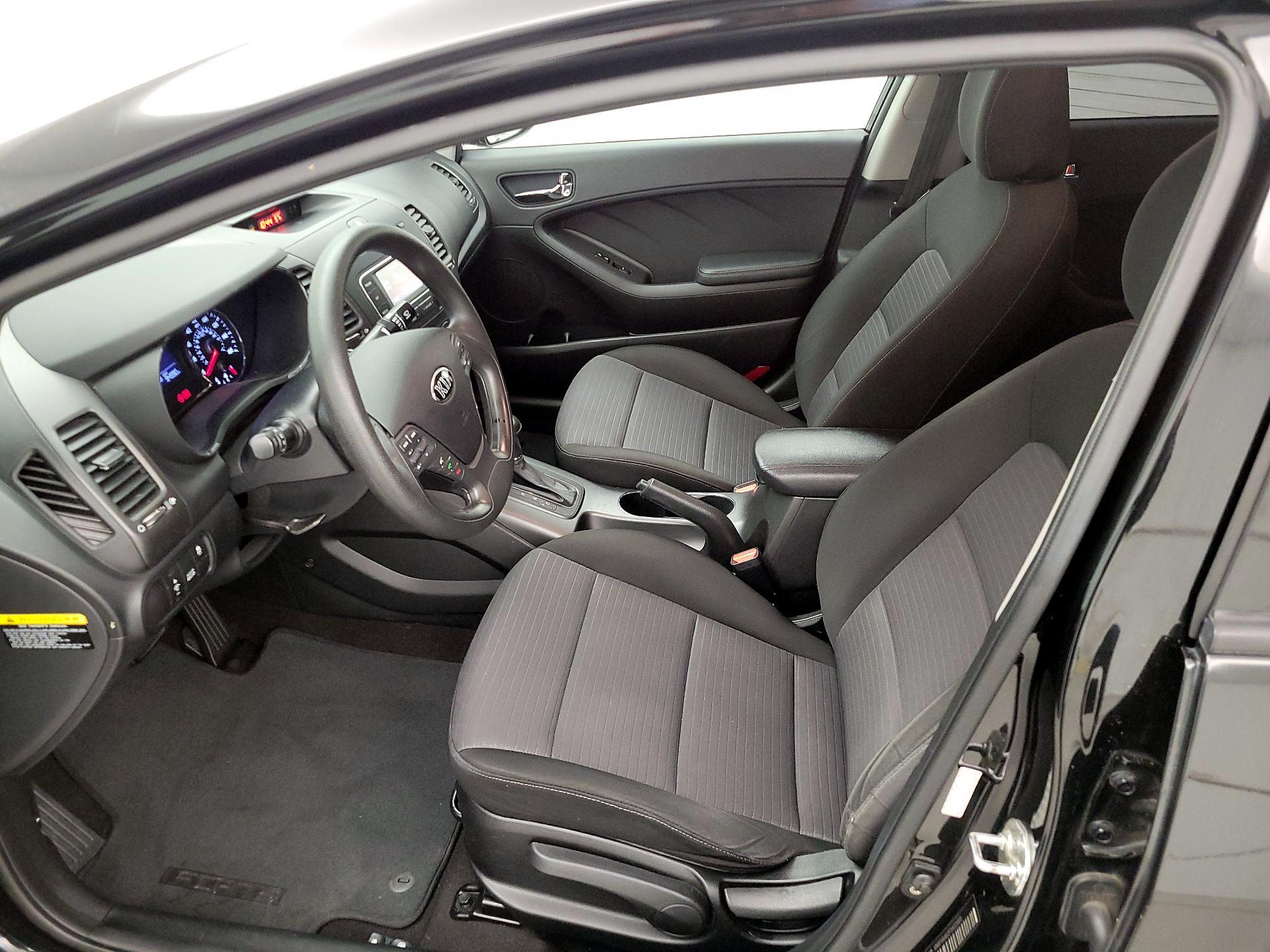 Thumbnail: 2015 Kia Forte - 11