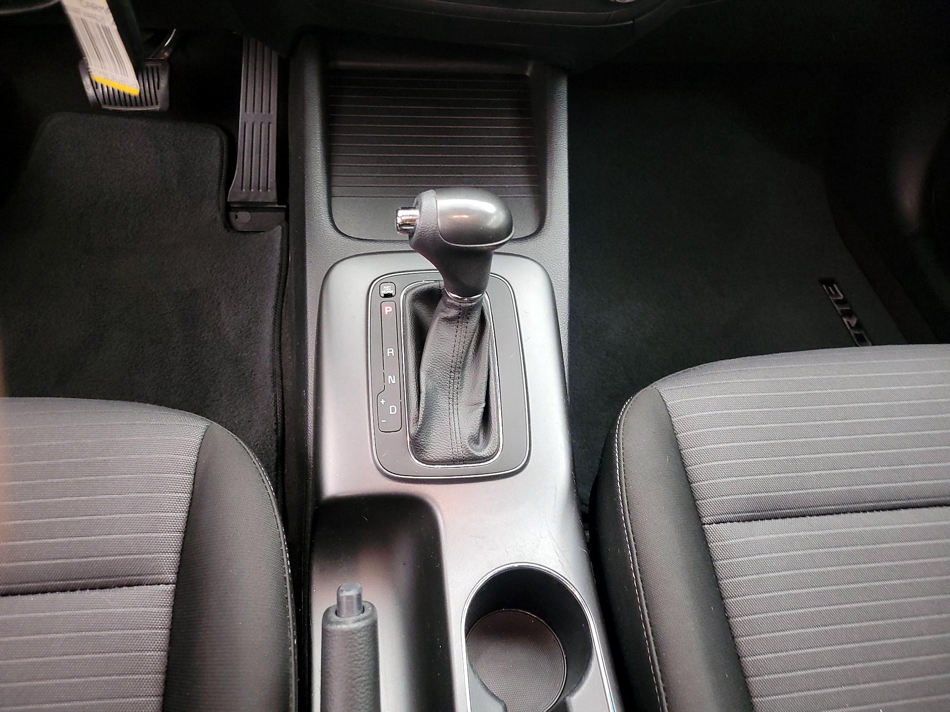 Thumbnail: 2015 Kia Forte - 17