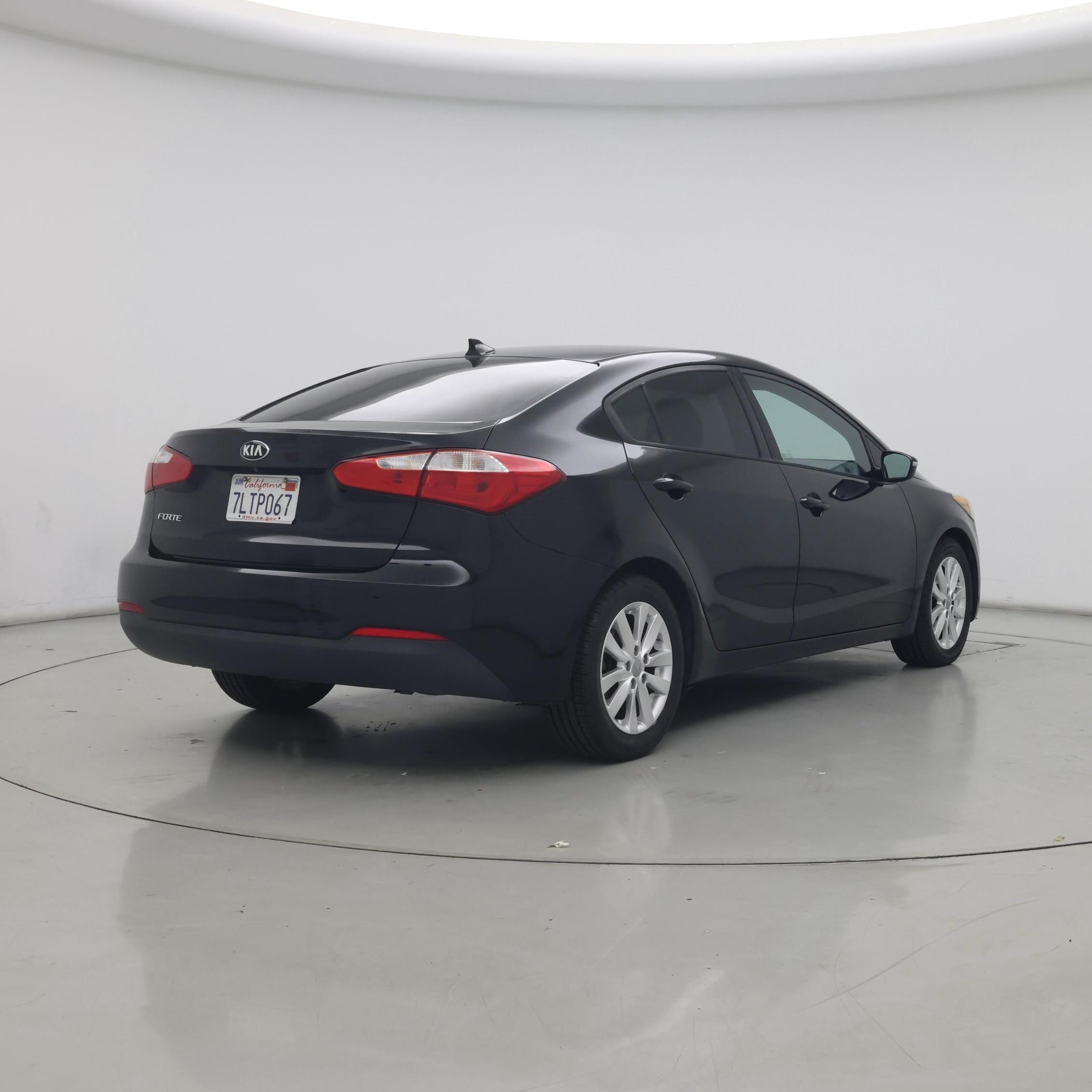 Thumbnail: 2015 Kia Forte - 8