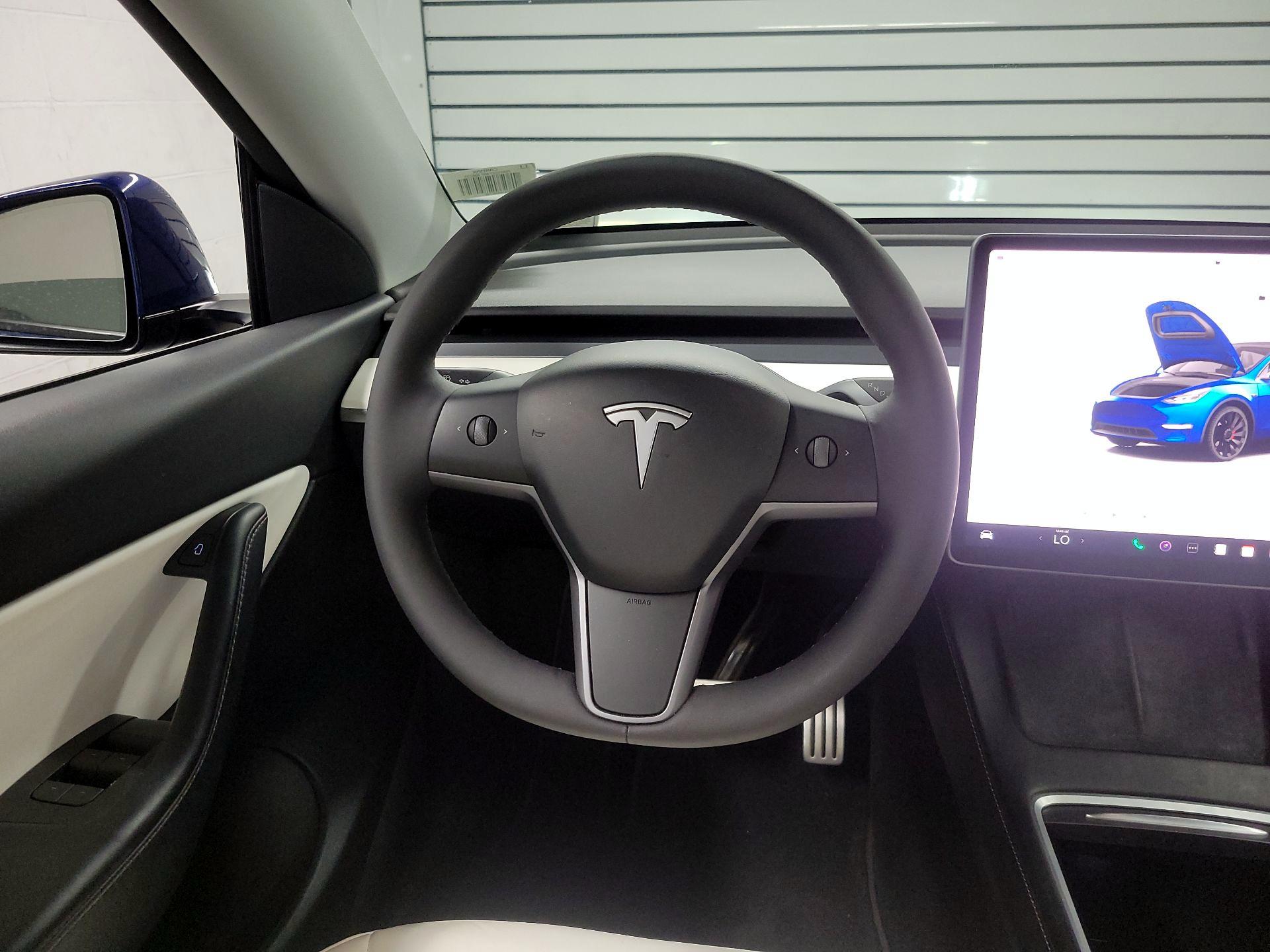 Thumbnail: 2022 Tesla Model Y - 10