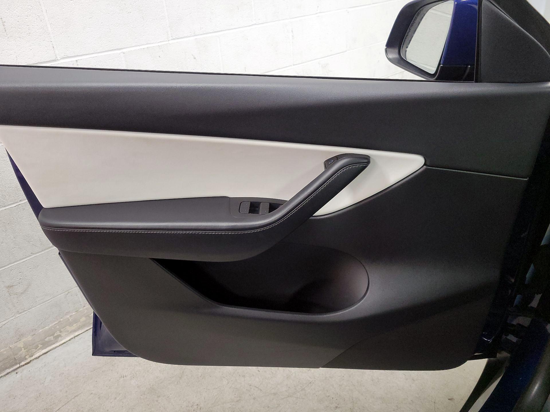 Thumbnail: 2022 Tesla Model Y - 12