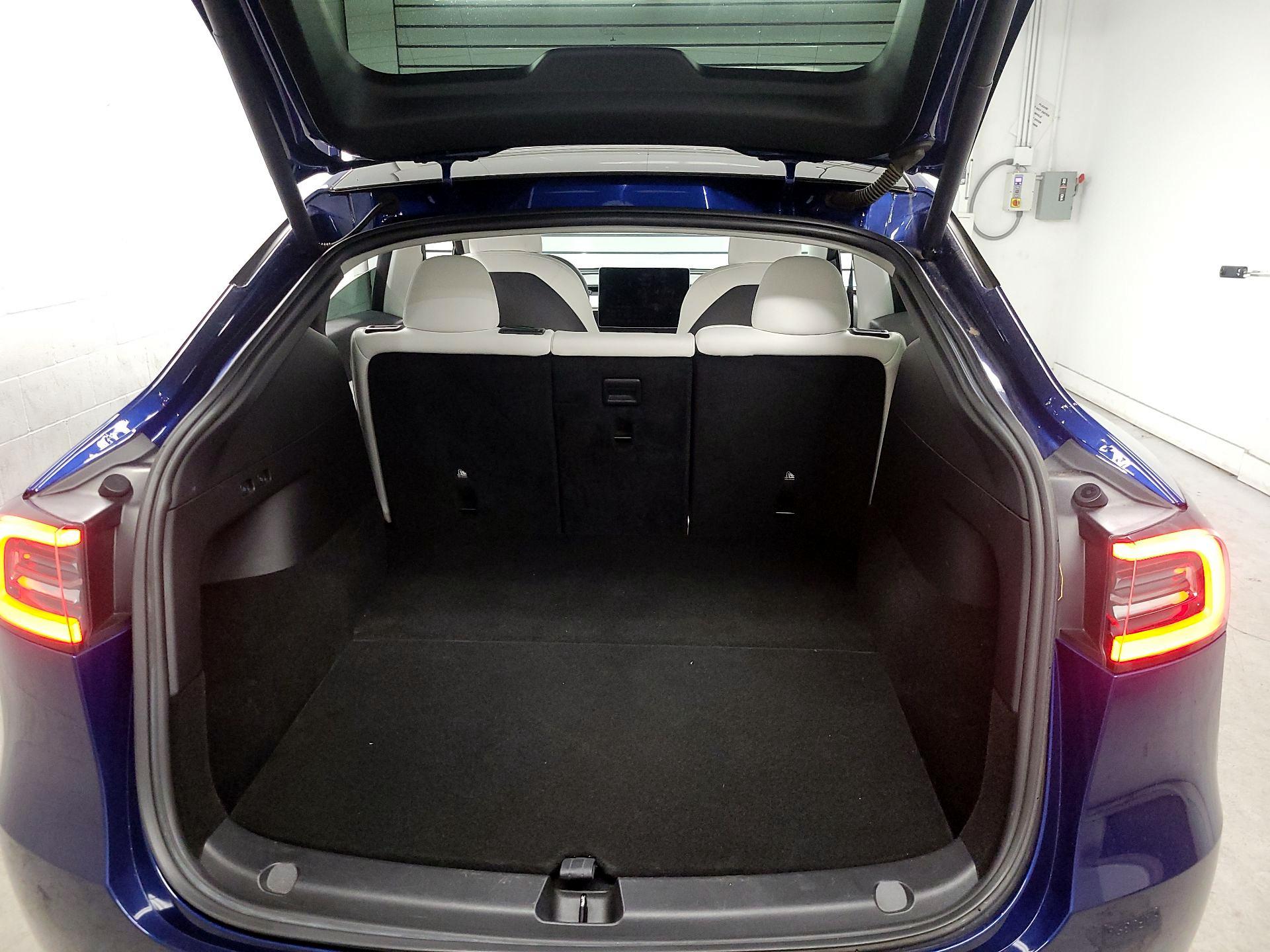 Thumbnail: 2022 Tesla Model Y - 18