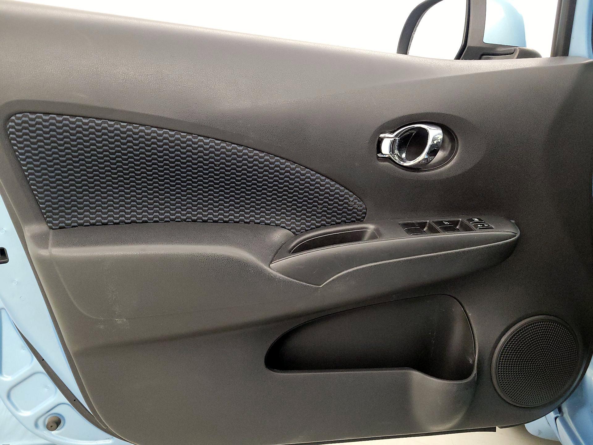 Thumbnail: 2014 Nissan Versa Note - 12