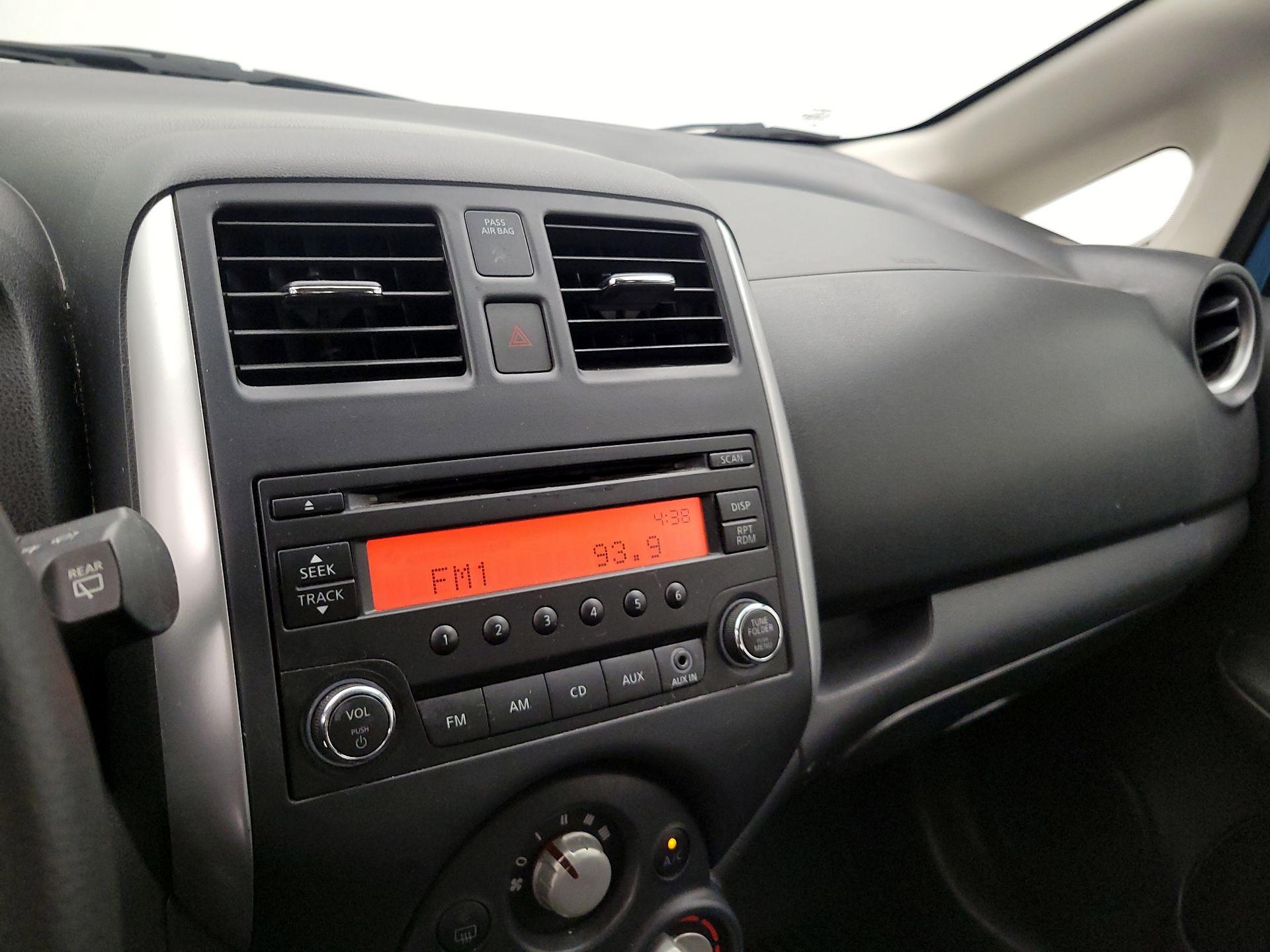 Thumbnail: 2014 Nissan Versa Note - 14