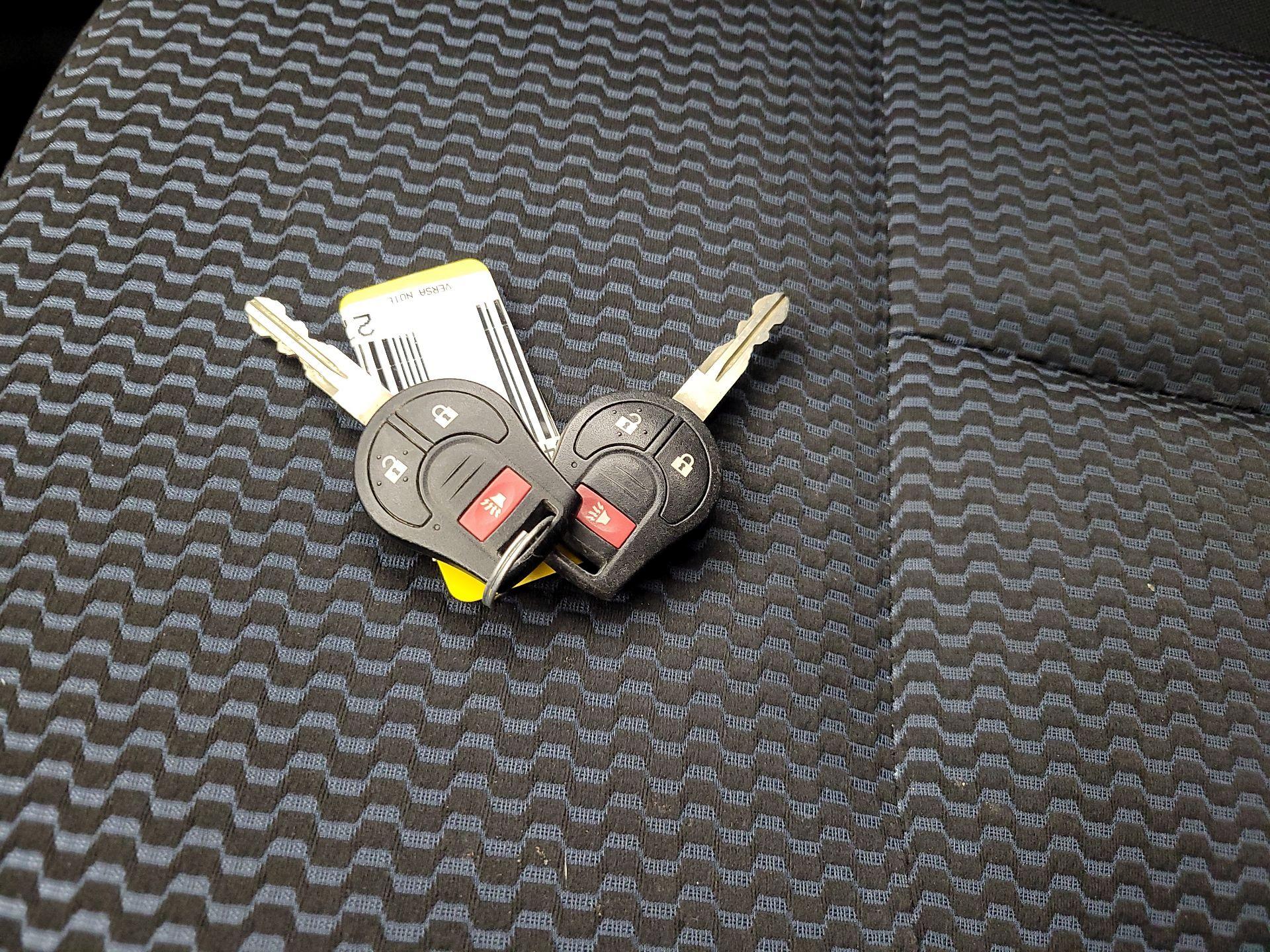 Thumbnail: 2014 Nissan Versa Note - 20