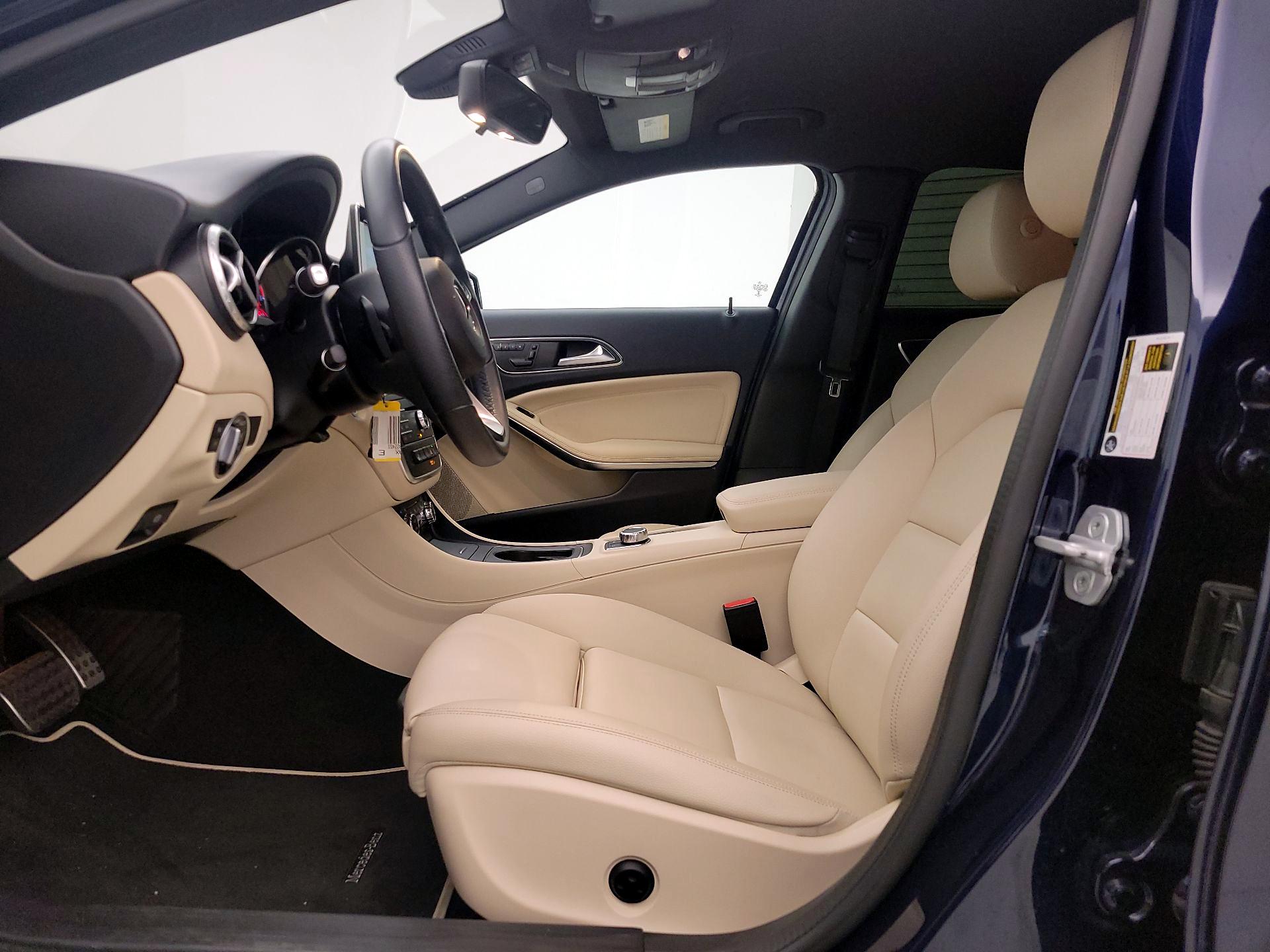 Thumbnail: 2017 Mercedes-Benz GLA - 11