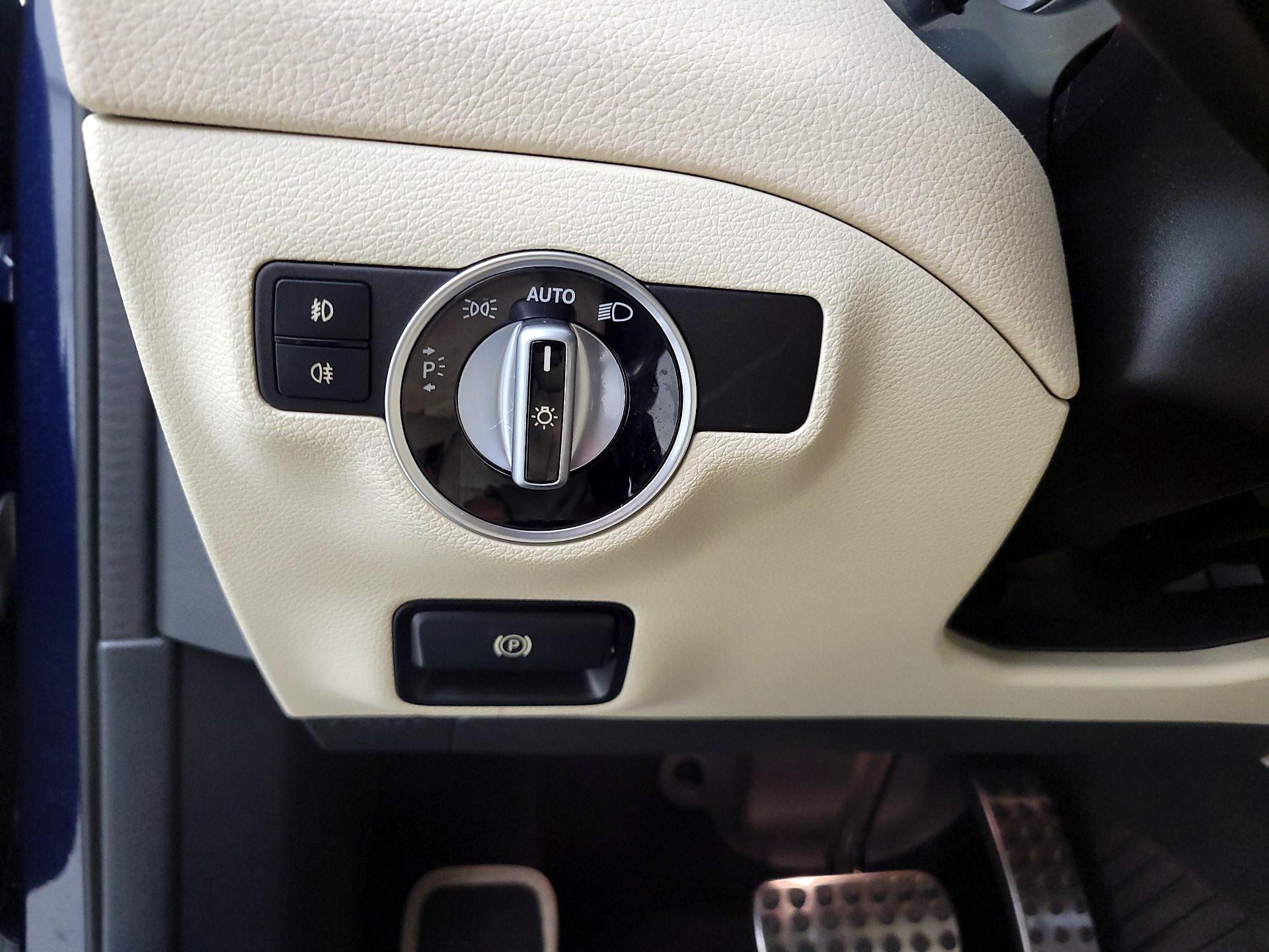 Thumbnail: 2017 Mercedes-Benz GLA - 13