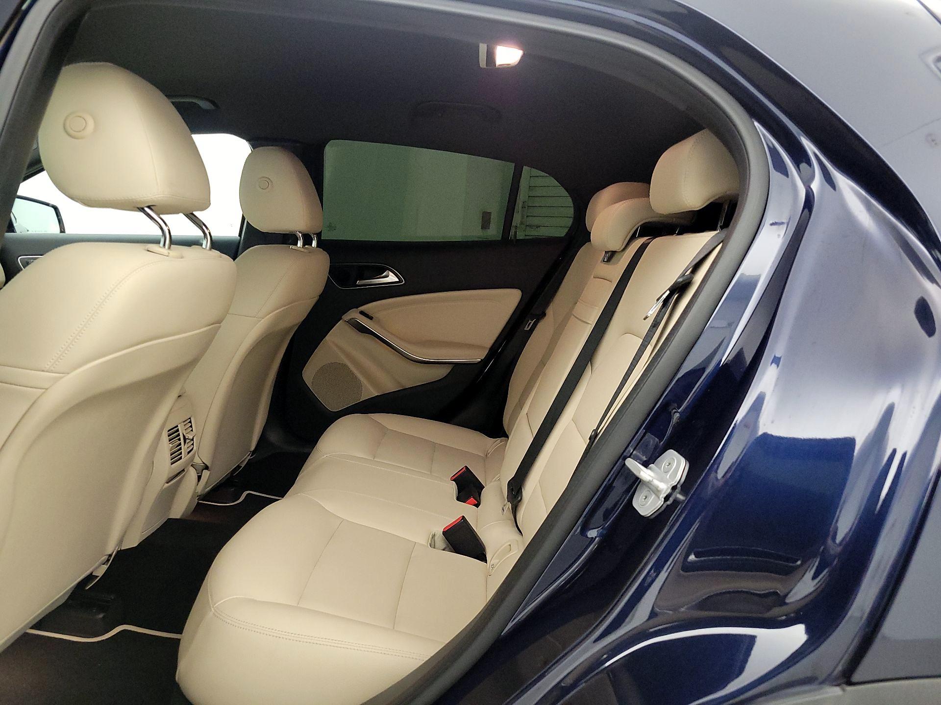 Thumbnail: 2017 Mercedes-Benz GLA - 19