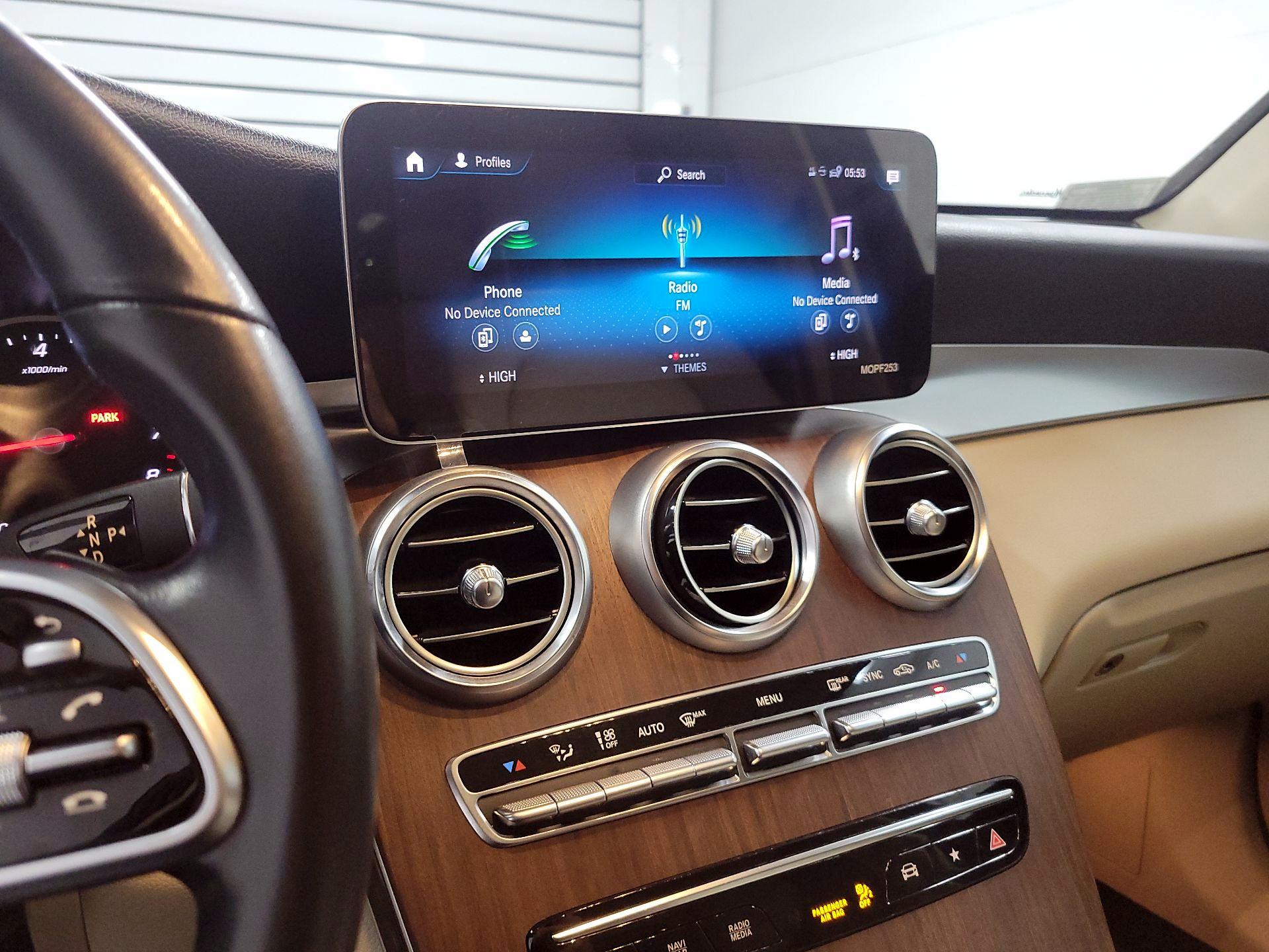 Thumbnail: 2022 Mercedes-Benz GLC - 15