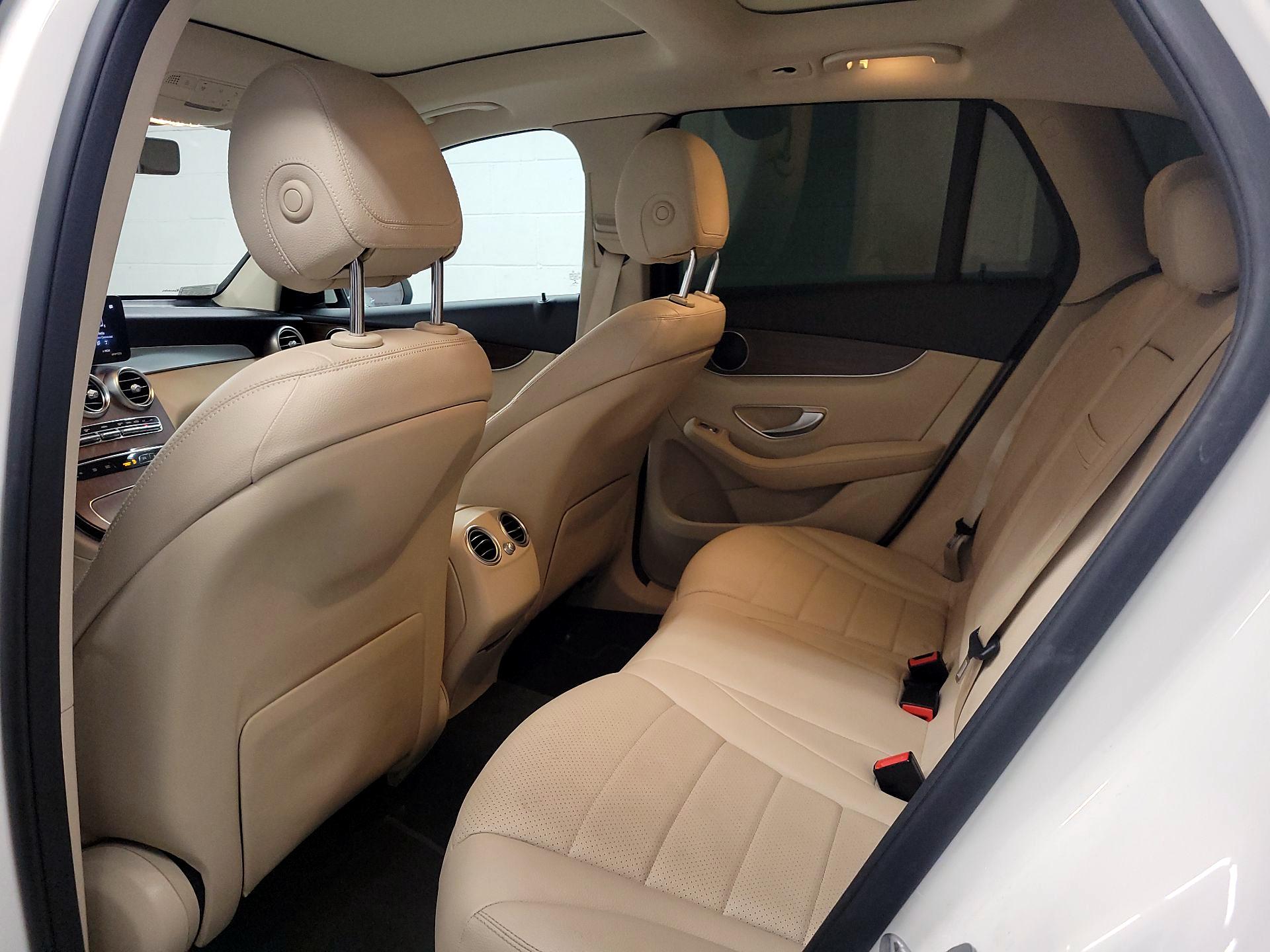 Thumbnail: 2022 Mercedes-Benz GLC - 19