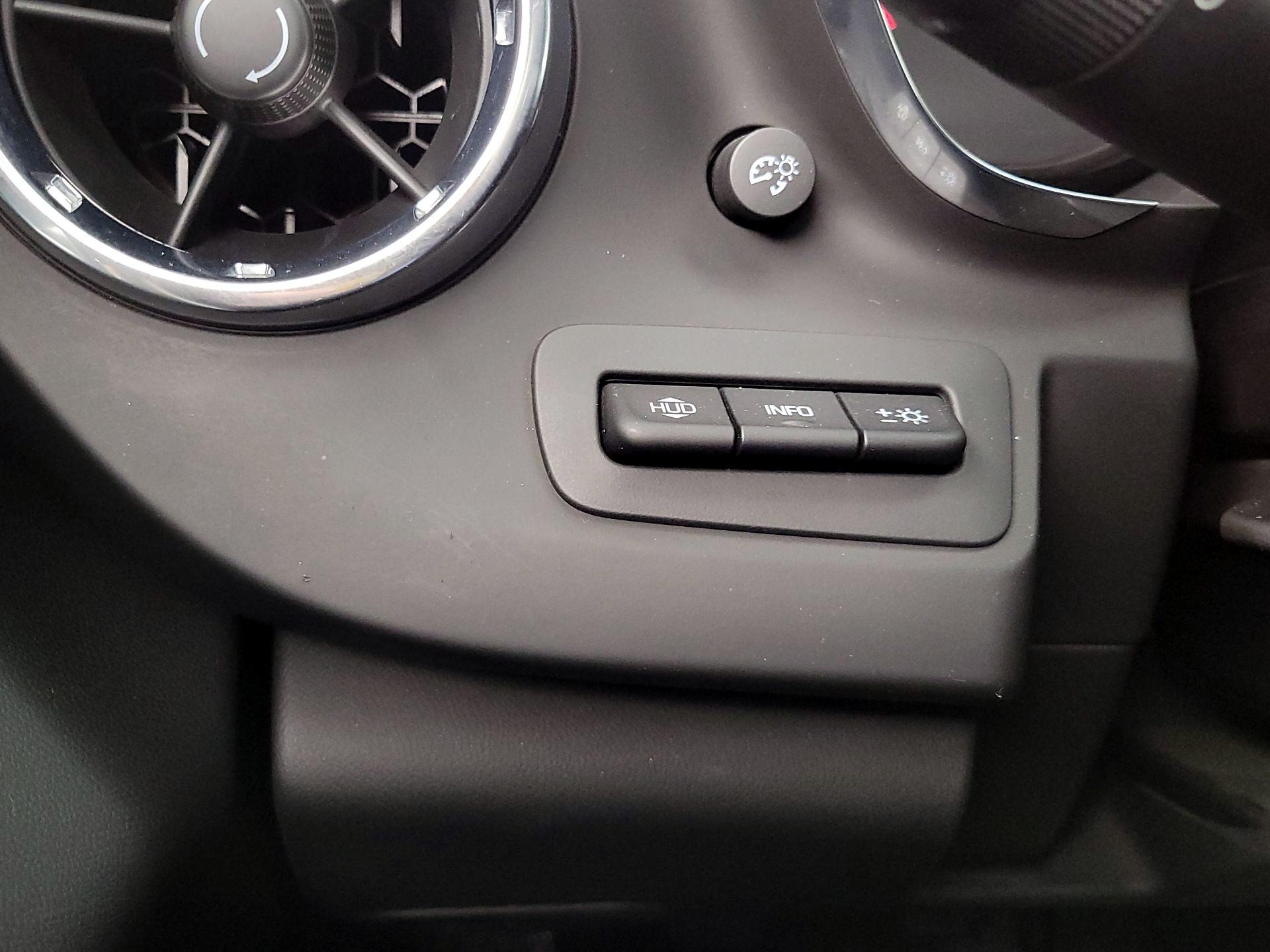 Thumbnail: 2018 Chevrolet Camaro - 13